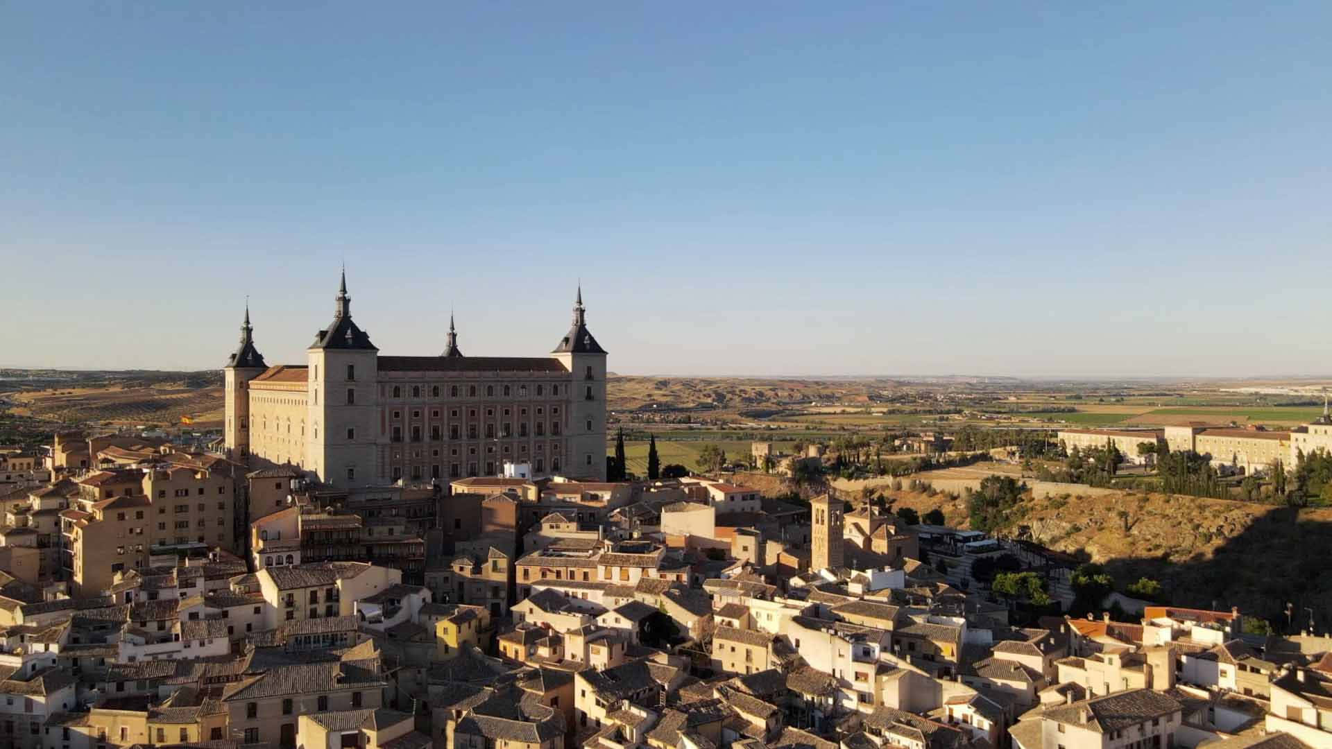 Aerial View Of Toledo Cathedral Wallpaper