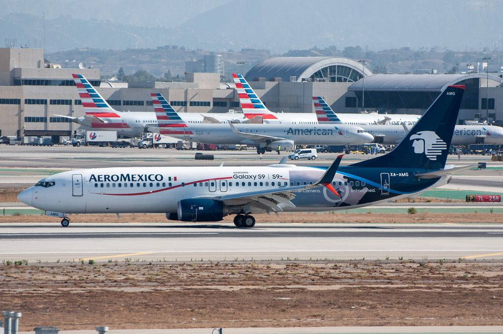 Aeromexico Airline Plane On Runway Wallpaper