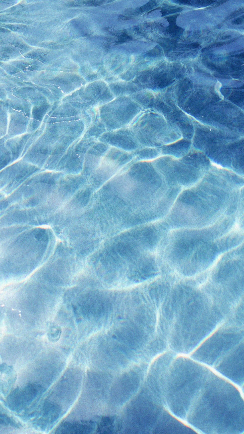 Download Aesthetic Blue Underwater pictures | Wallpapers.com