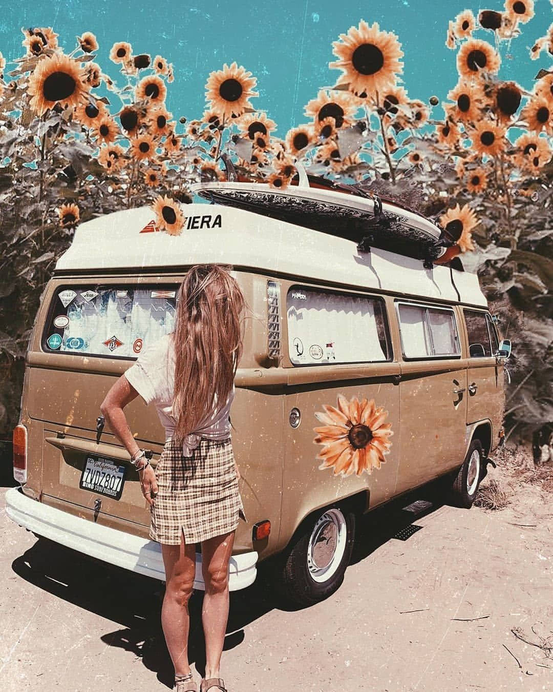 Aesthetic Boho Girl Sunflower Van Wallpaper
