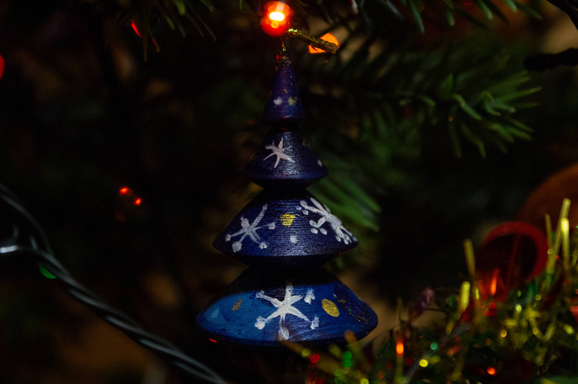 Aesthetic Christmas Blue Ornament Wallpaper