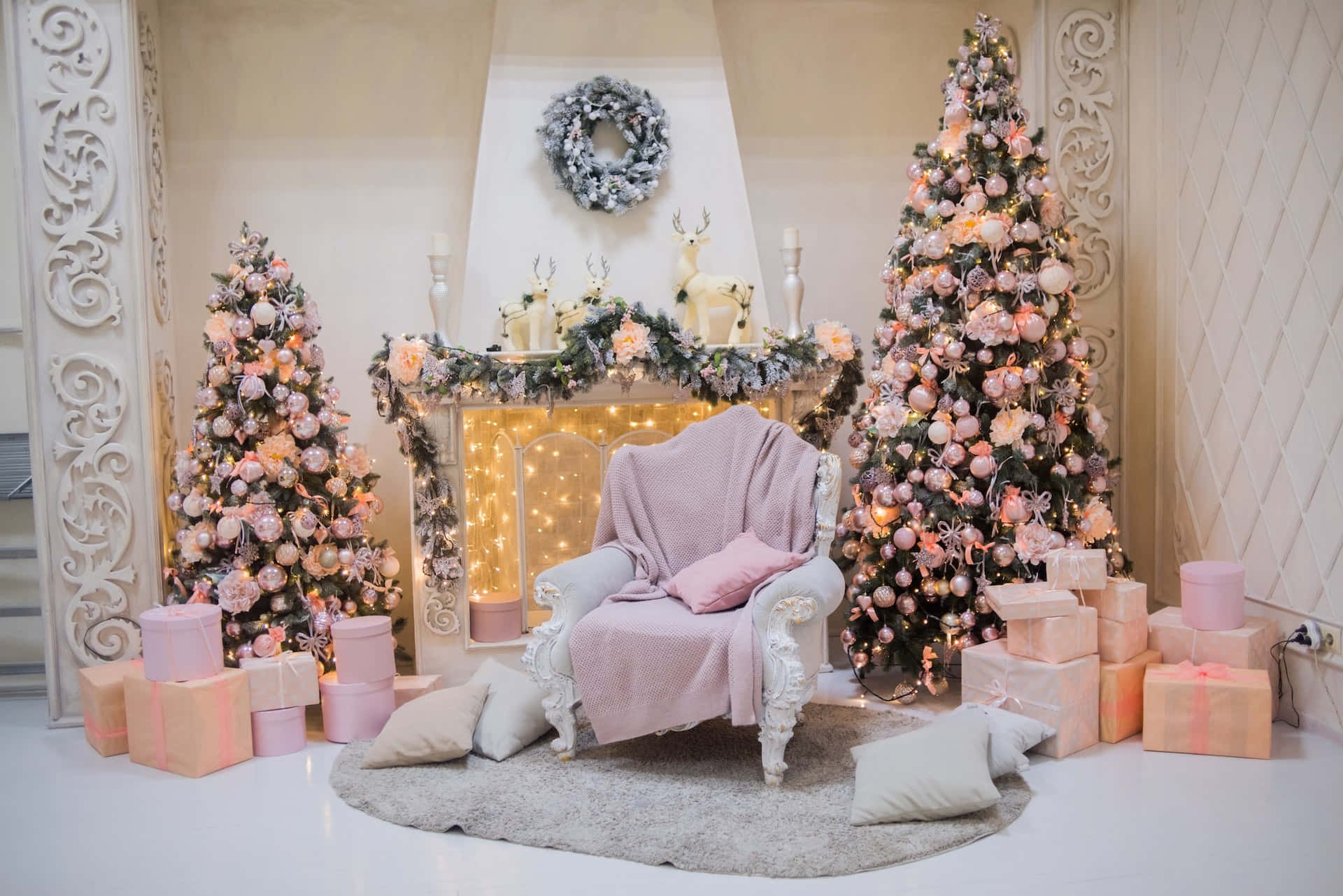Kom ind i den festlige ånd med denne smukke æstetiske jule træ. Wallpaper
