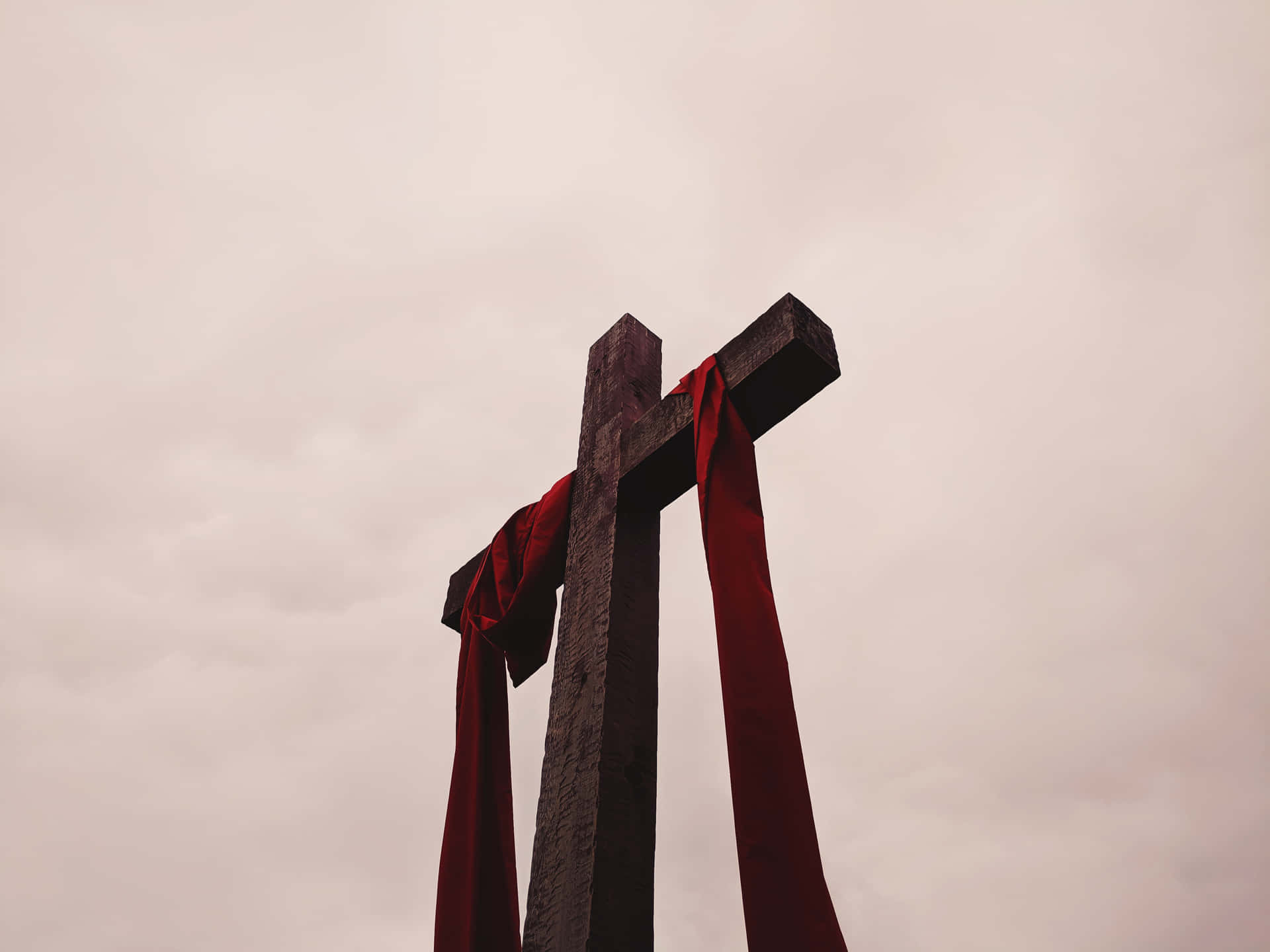 "Find peace and balance with Aesthetic Cross" Wallpaper