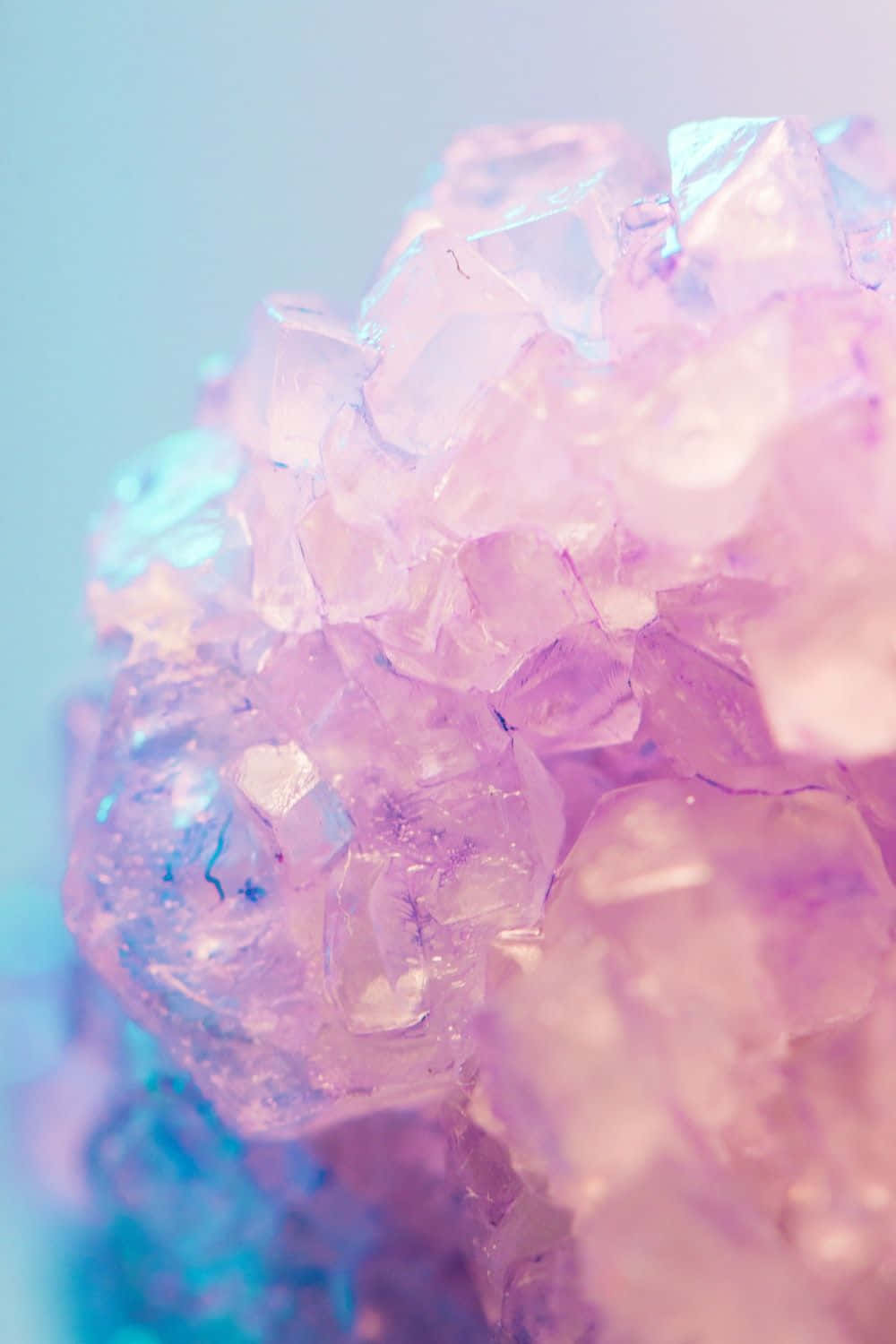 Aesthetic Gradient Pink And Blue Crystal Wallpaper