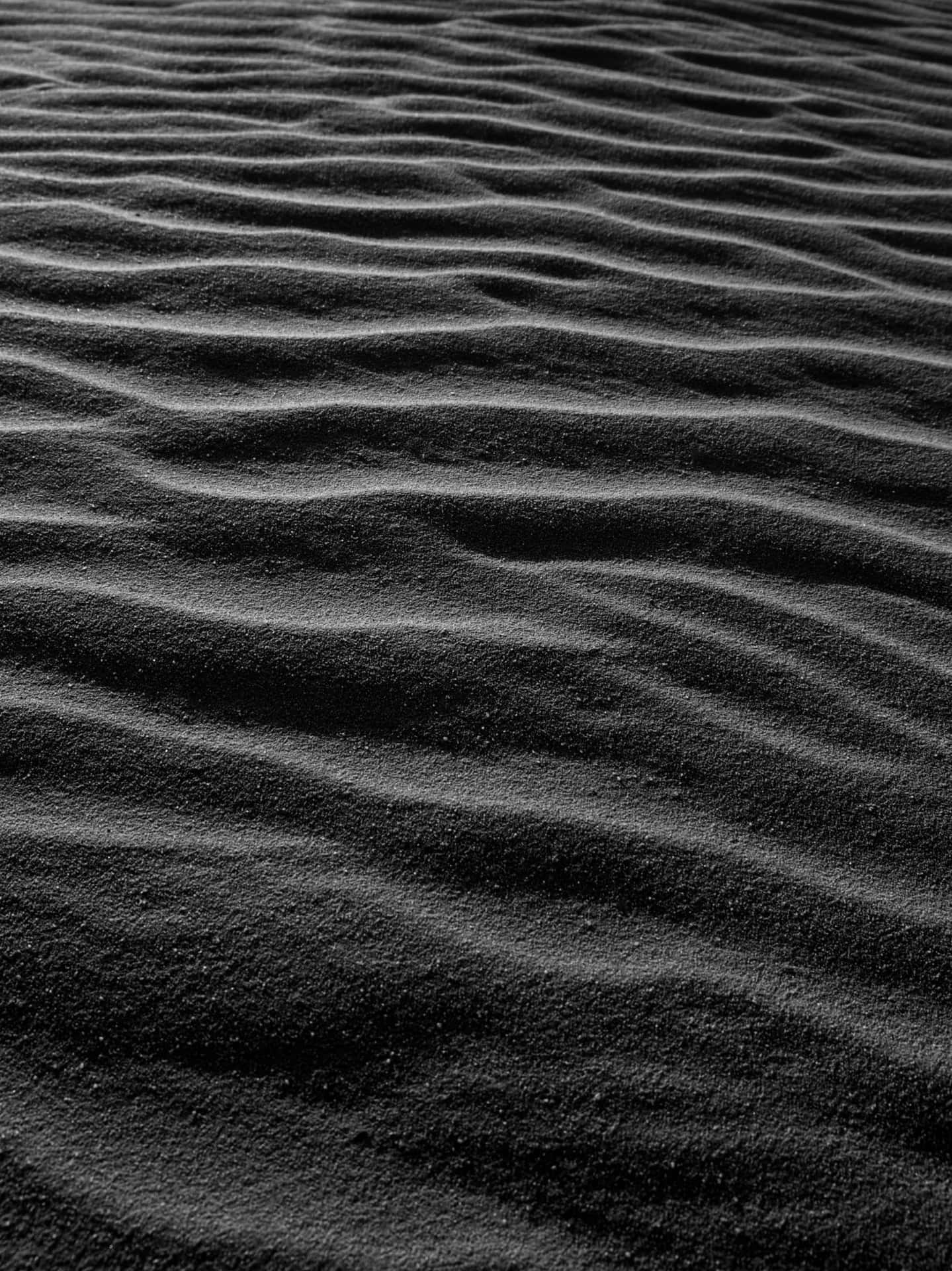 Aestetisk mørk sand ørken himmel scene. Wallpaper