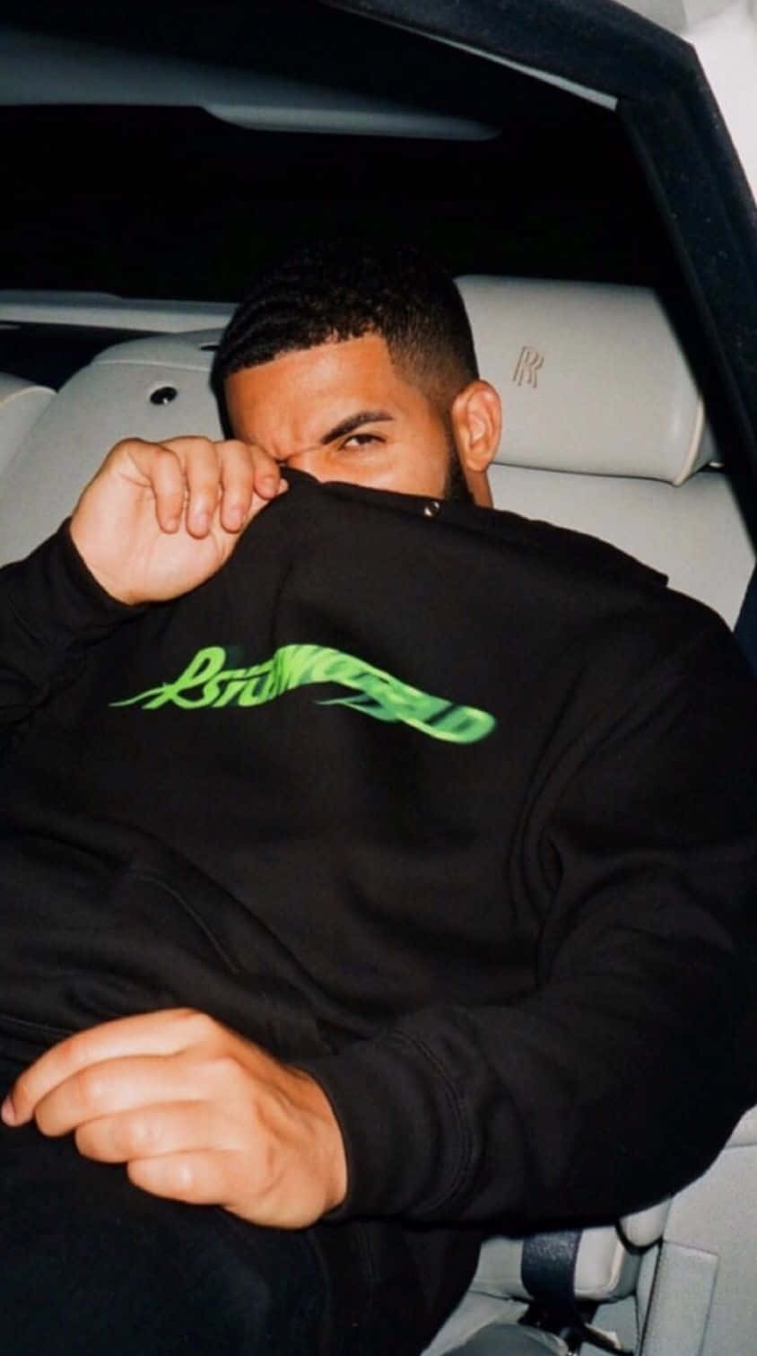 Aesthetic Drake Black Sweater Wallpaper