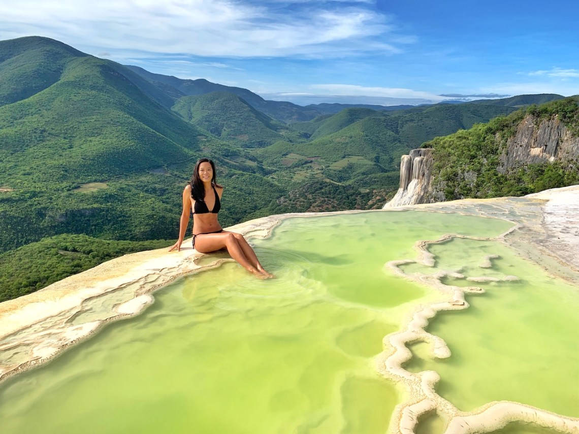 Aesthetic Green Lake In Oaxaca Wallpaper