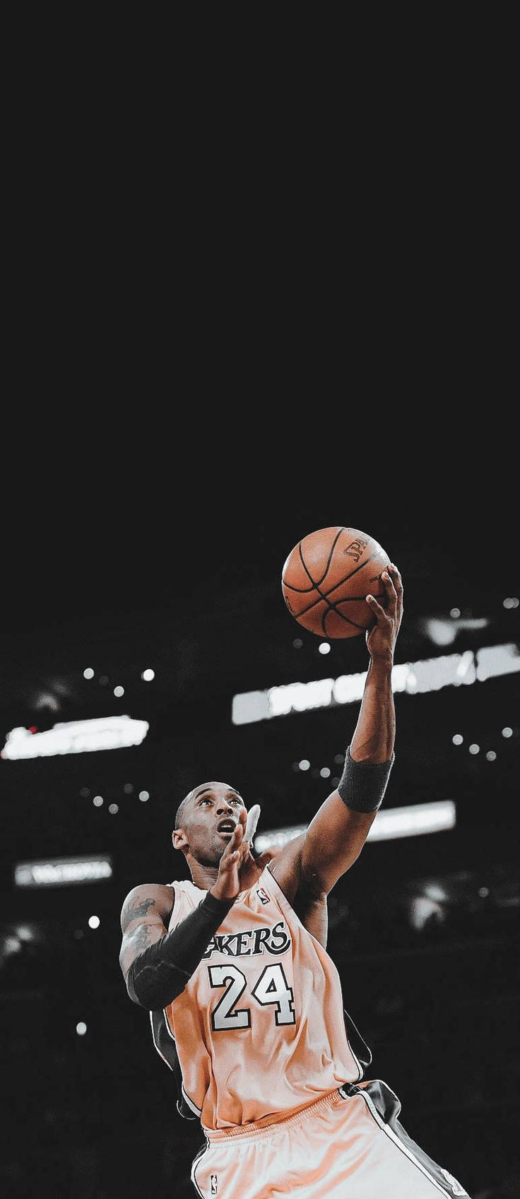 Aesthetic Kobe Bryant About To Shoot Wallpaper