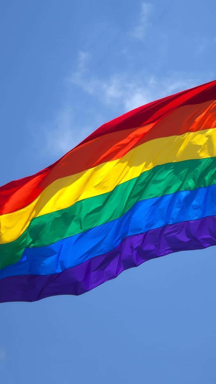 Æstetisk LGBT Regnbue Flag i Himmelen Wallpaper