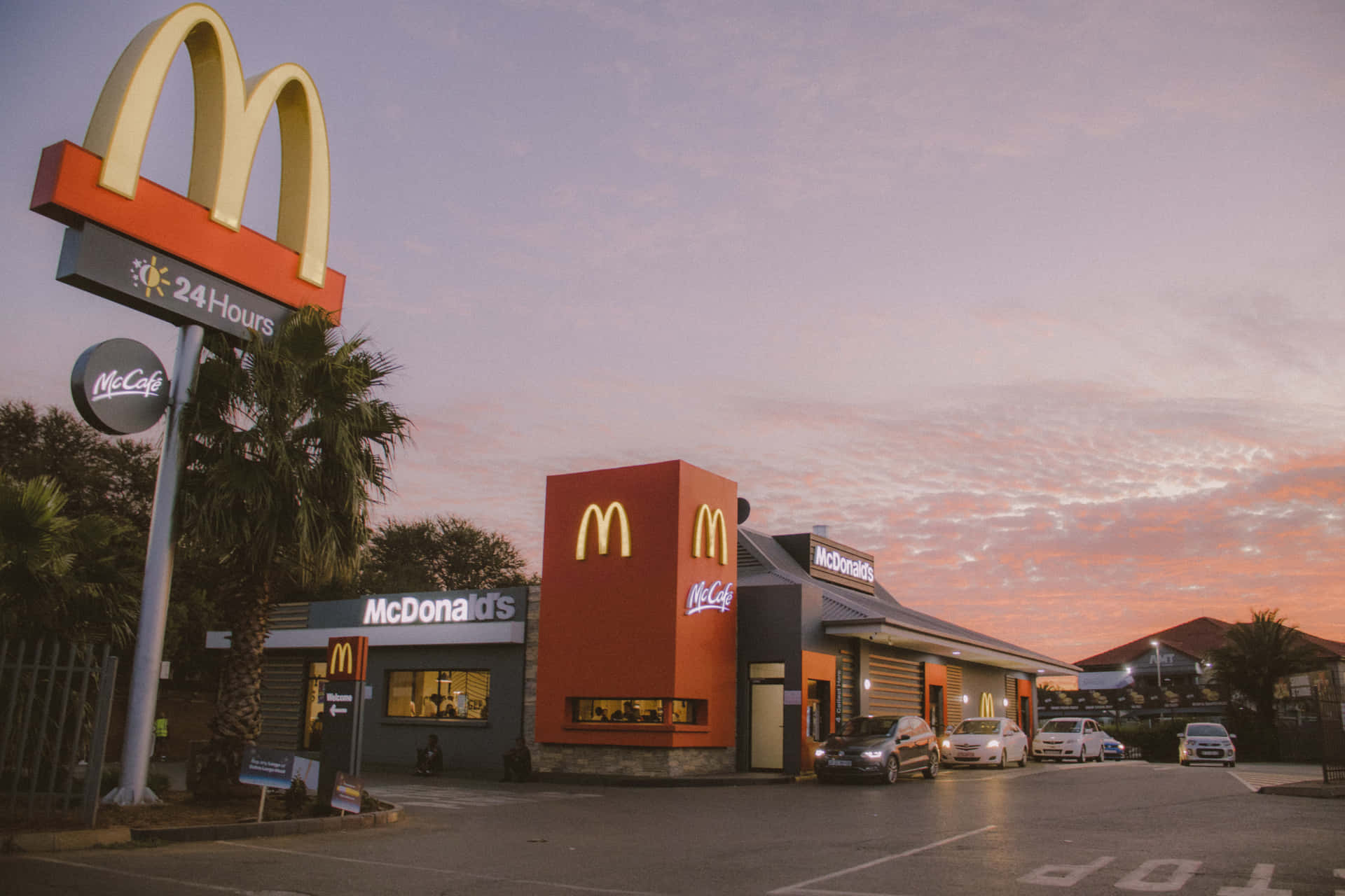 Aestetisk McDonald's -- Nyd den hurtige mad smag med et andet look Wallpaper
