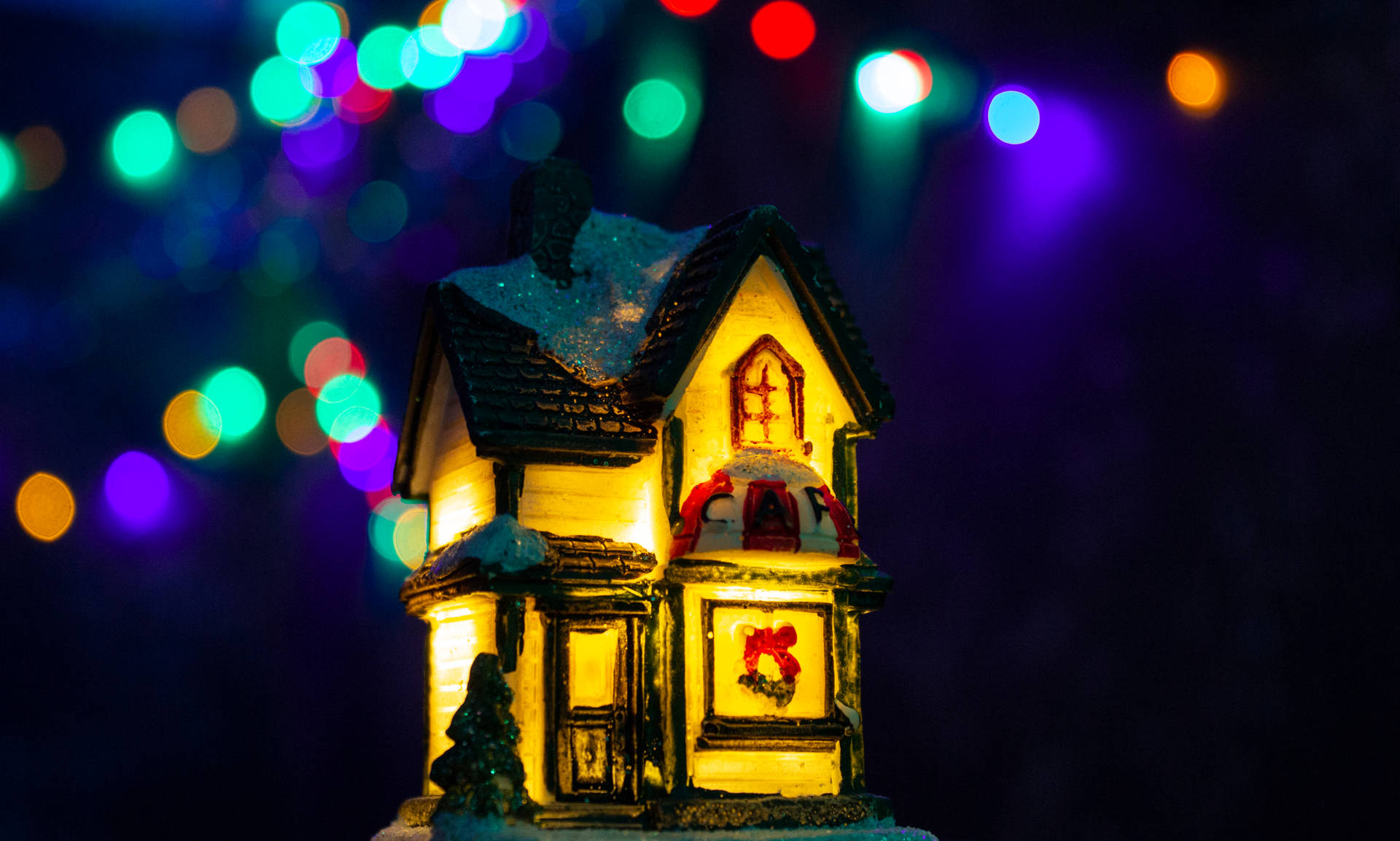 Aesthetic Miniature Christmas House Wallpaper
