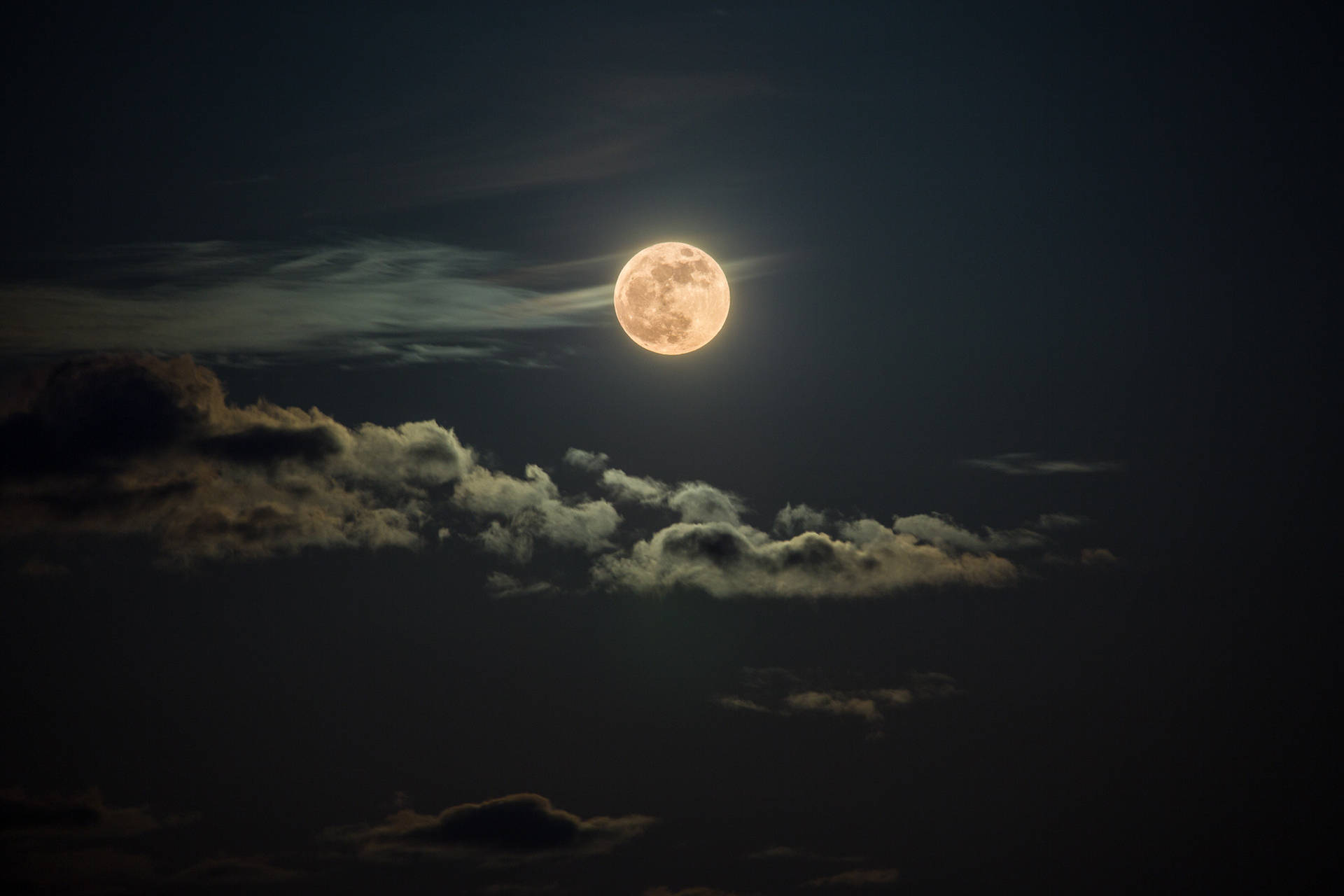 Aesthetic Moon On A Cloudy Night Wallpaper