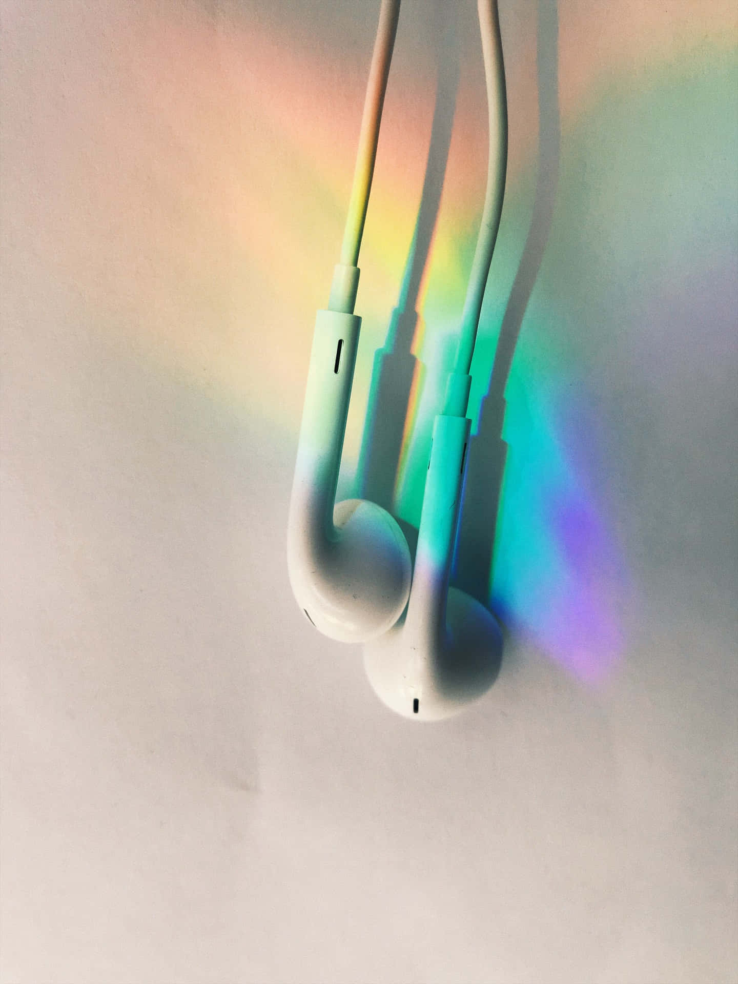 Enjoy gorgeous rainbow visuals while listening to your favorite tunes with Aesthetic Music.
