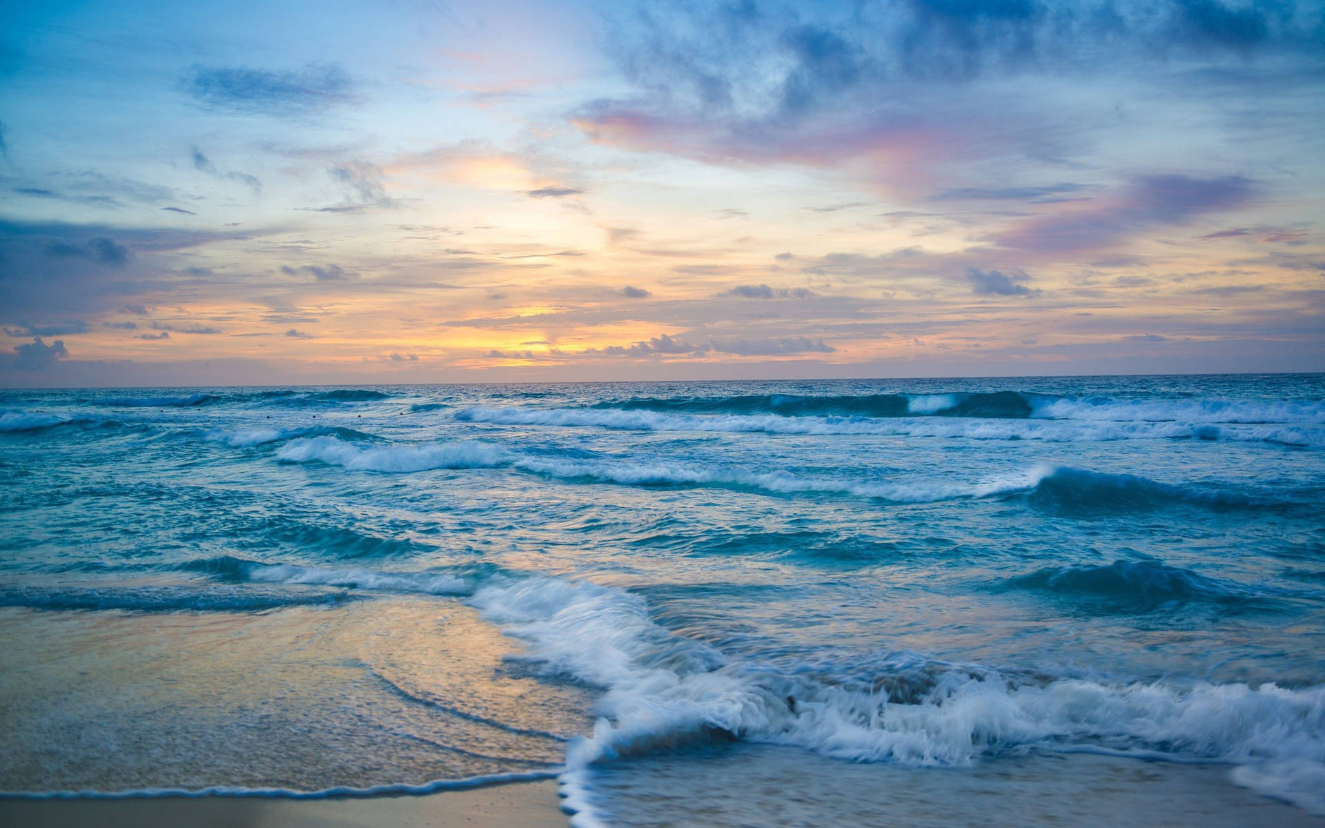 Aesthetic Ocean Waves During Sunset