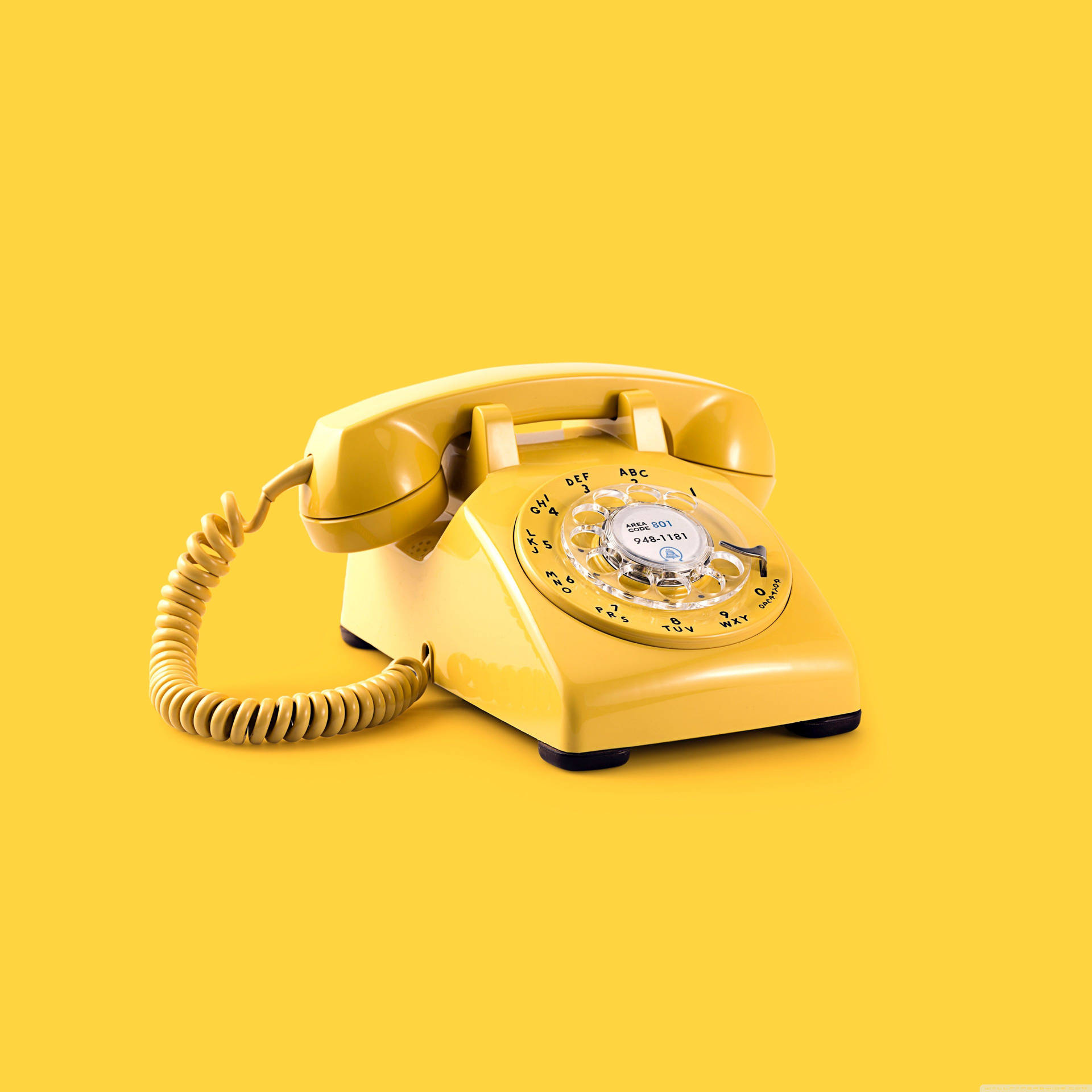 Aesthetic Retro Yellow Telephone Wallpaper