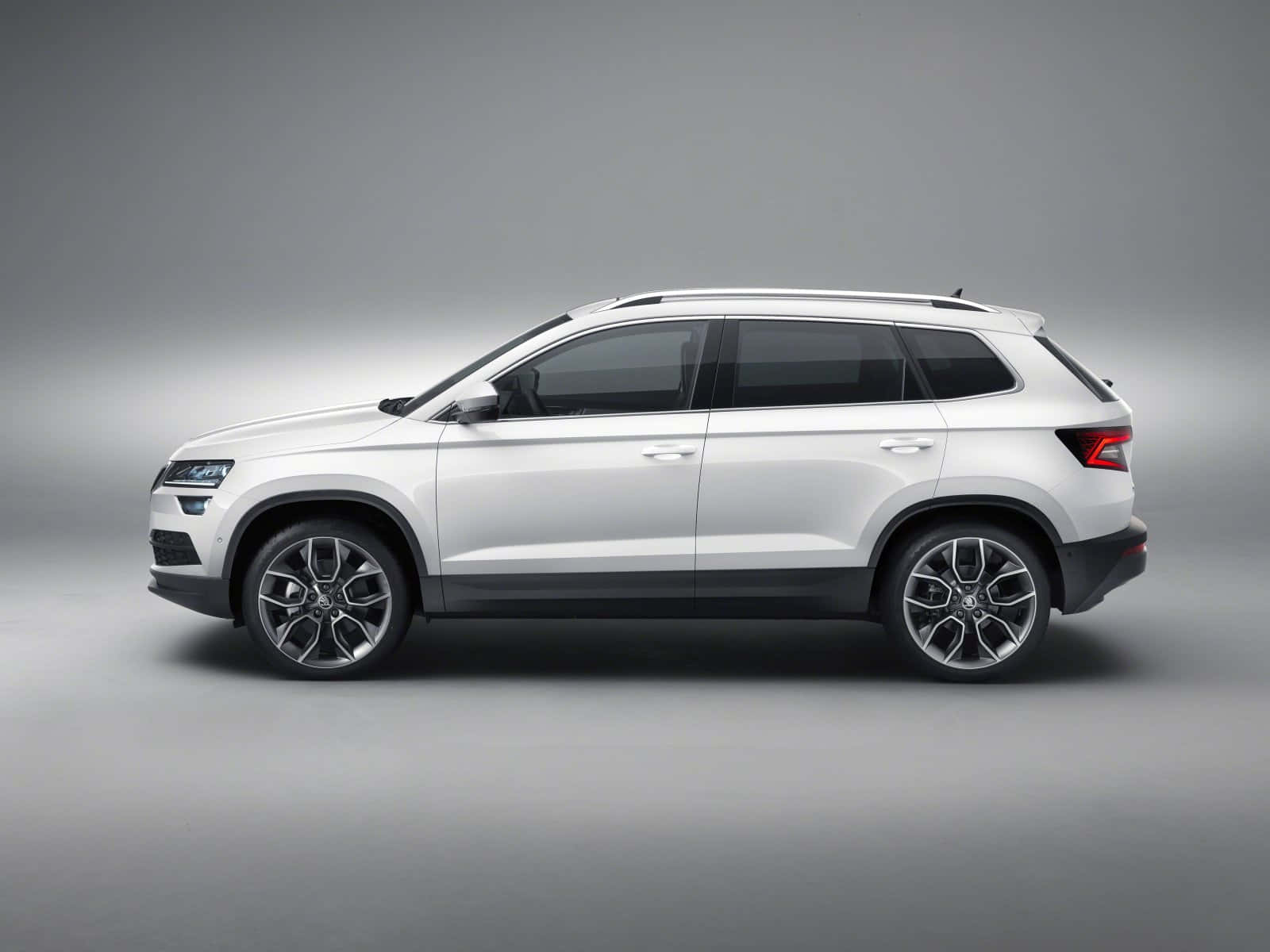 Prise Esthétique De La Skoda Karoq Impeccable Fond d'écran