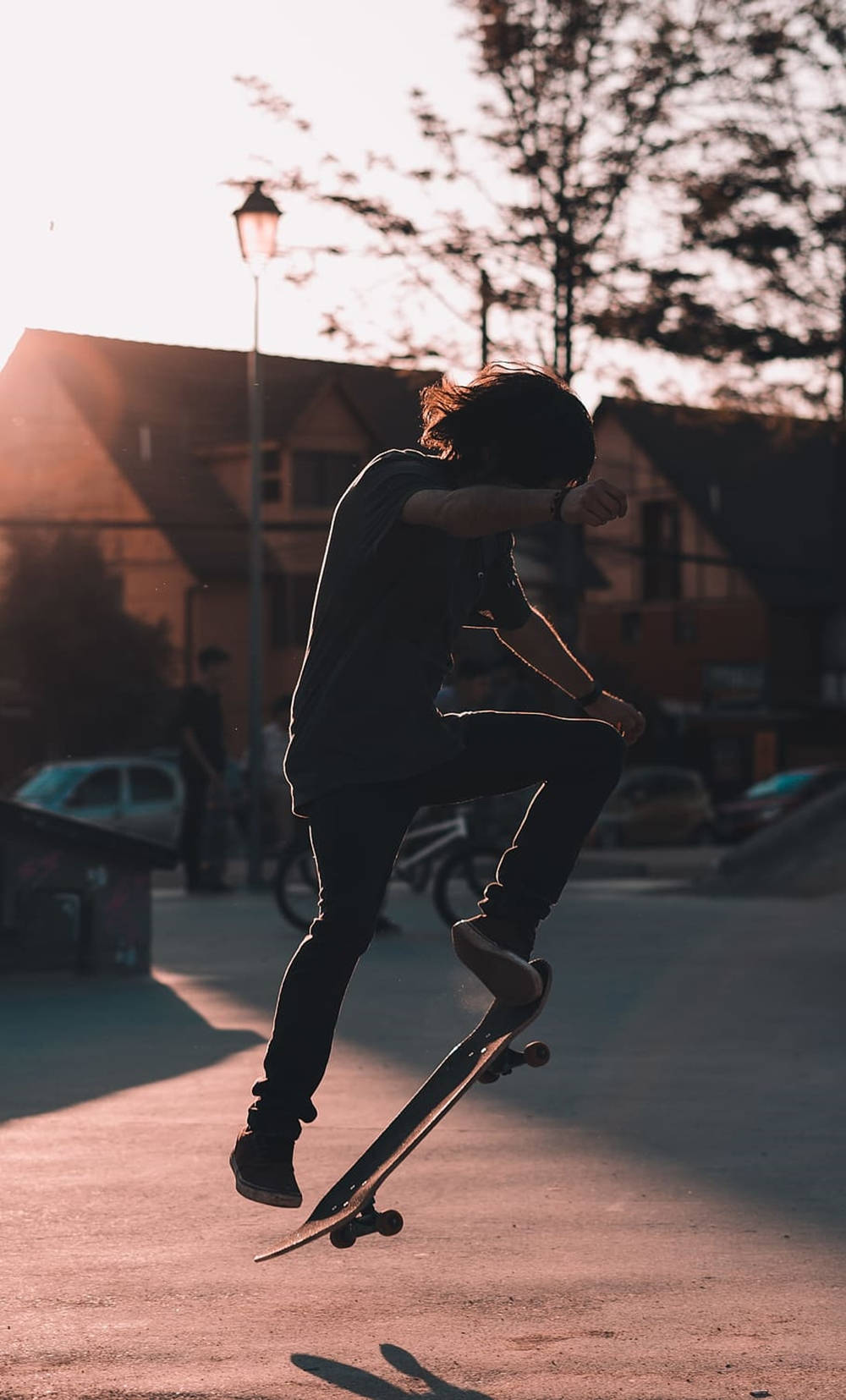 Aesthetic Skateboard Black Man Wallpaper
