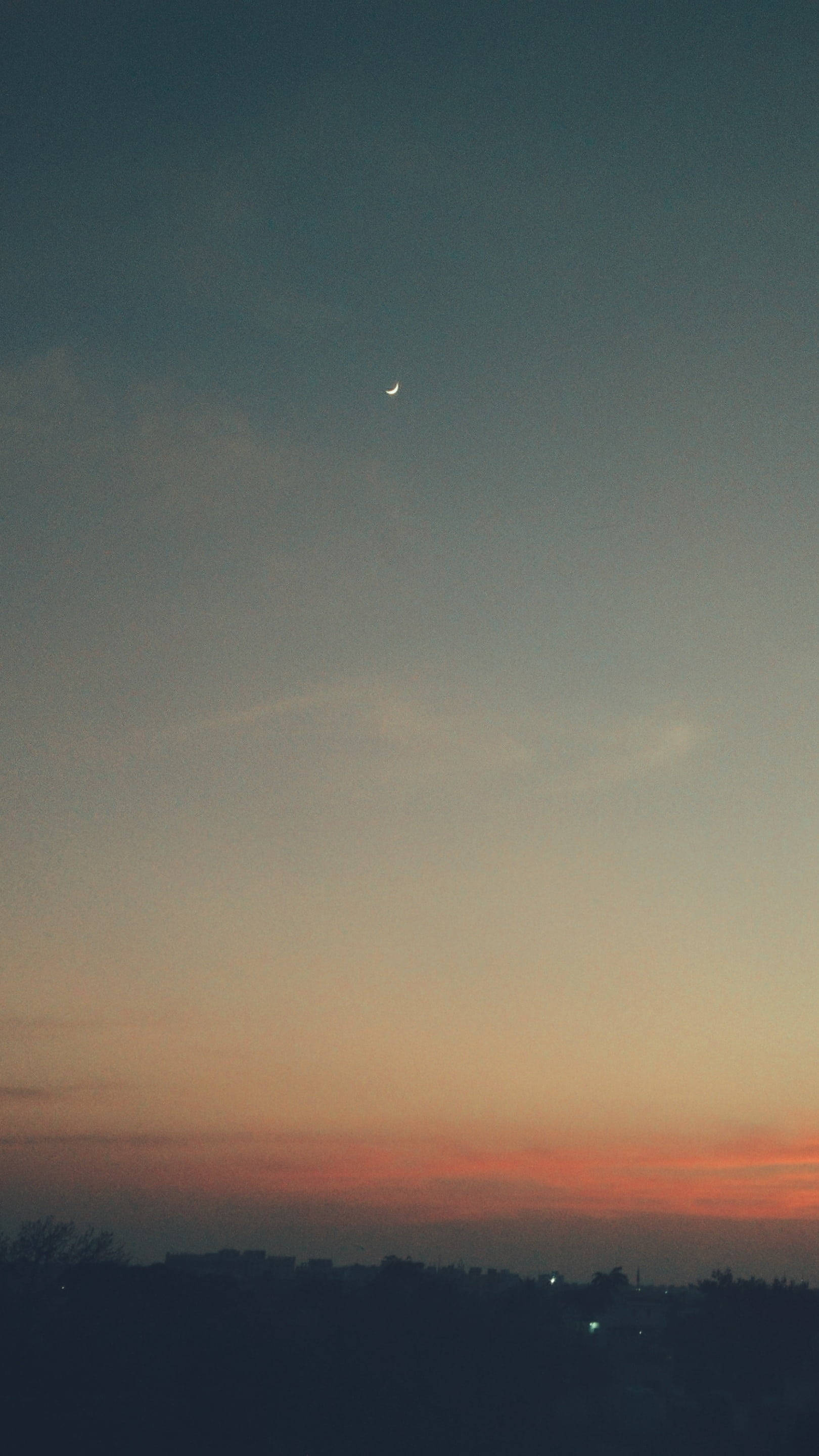 Aesthetic Sunset Sky With Crescent Moon Background