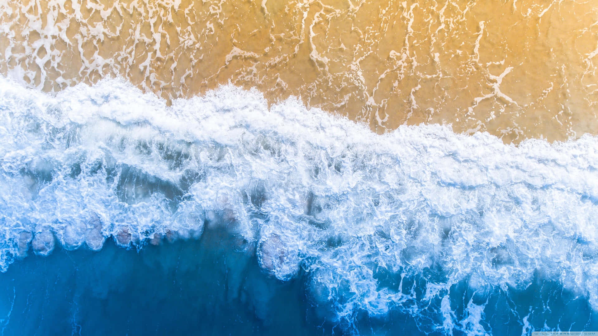 Aesthetic Beach Waves Wallpaper