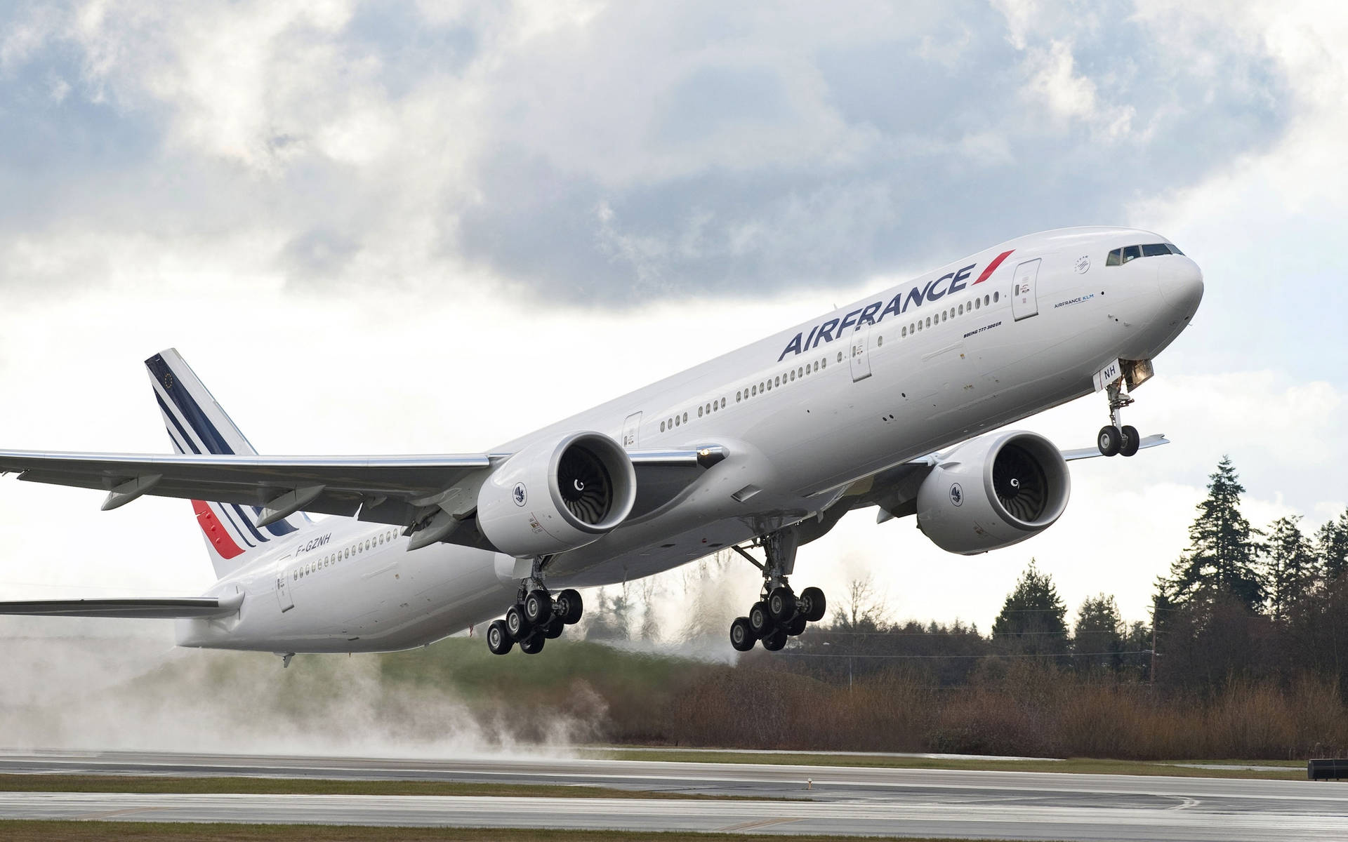 Air France Boeing 777 Plane Flying From Runway Wallpaper