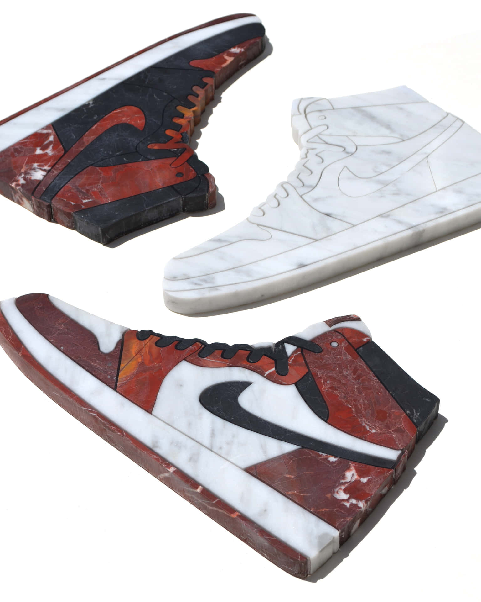 Et par sneakers med marmor på dem. Wallpaper