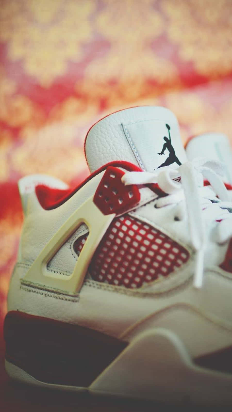 Air Jordan 4 Retro Alternativ Hvid & Rød Wallpaper