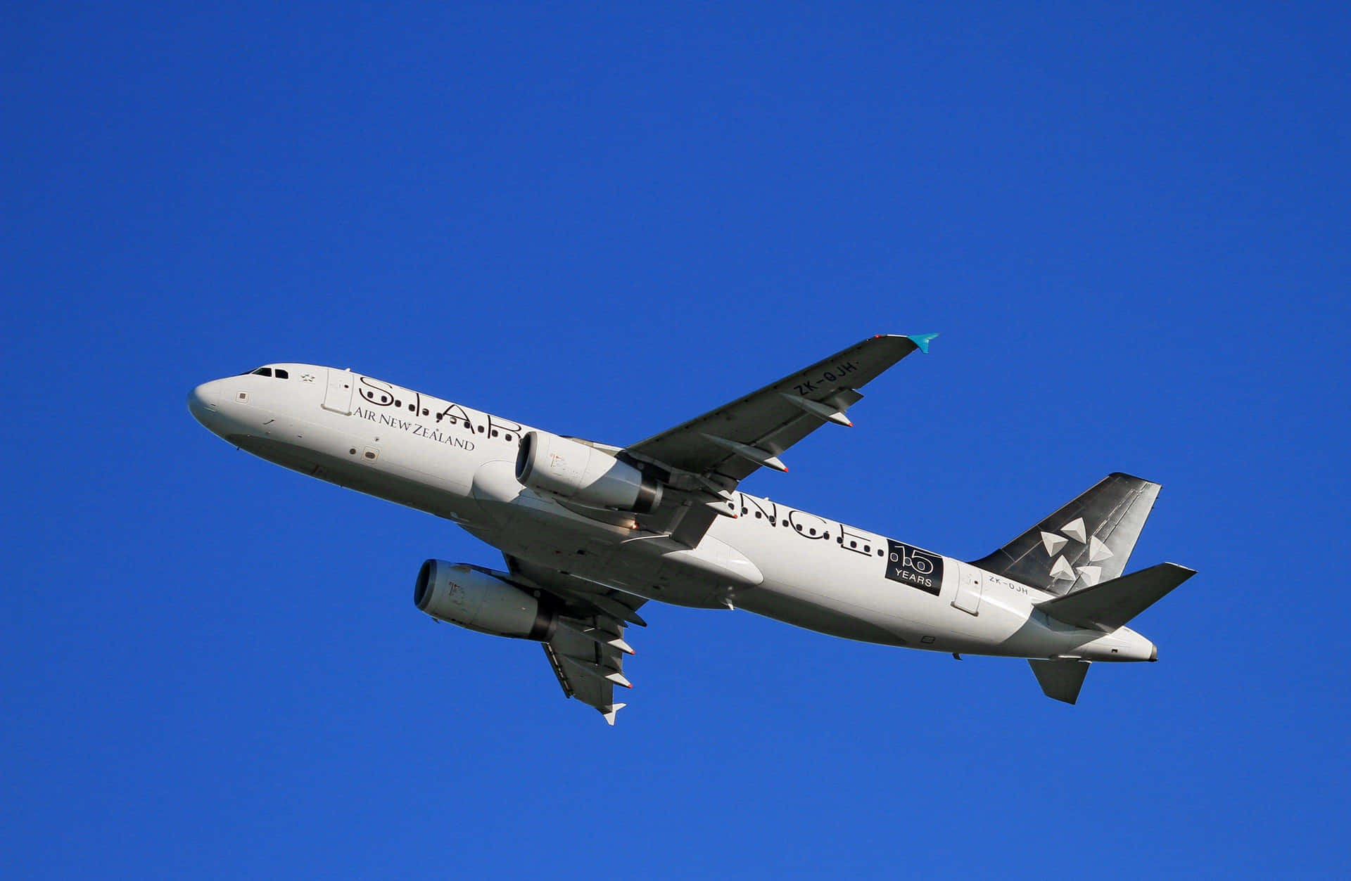 Airbus A320 Air New Zealand In Flight Wallpaper