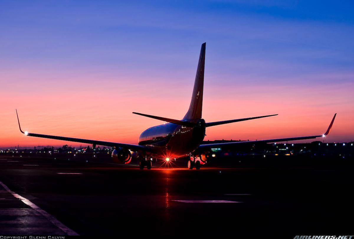 Southwest Airline Aircraft at Dusk Wallpaper