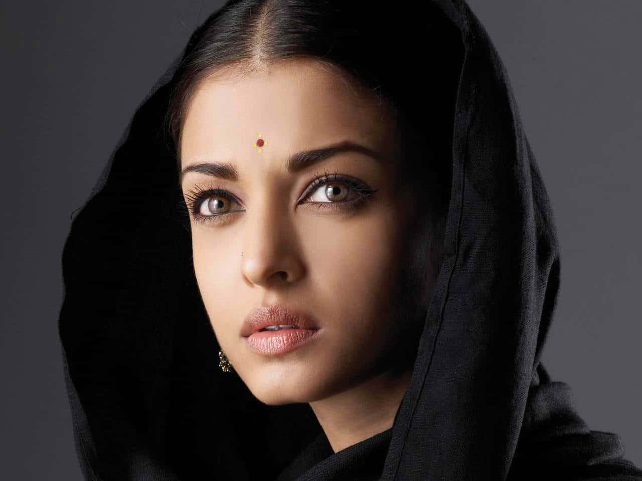 Aishwaryarai, Indische Schauspielerin, Model Und Gewinnerin Eines Schönheitswettbewerbs