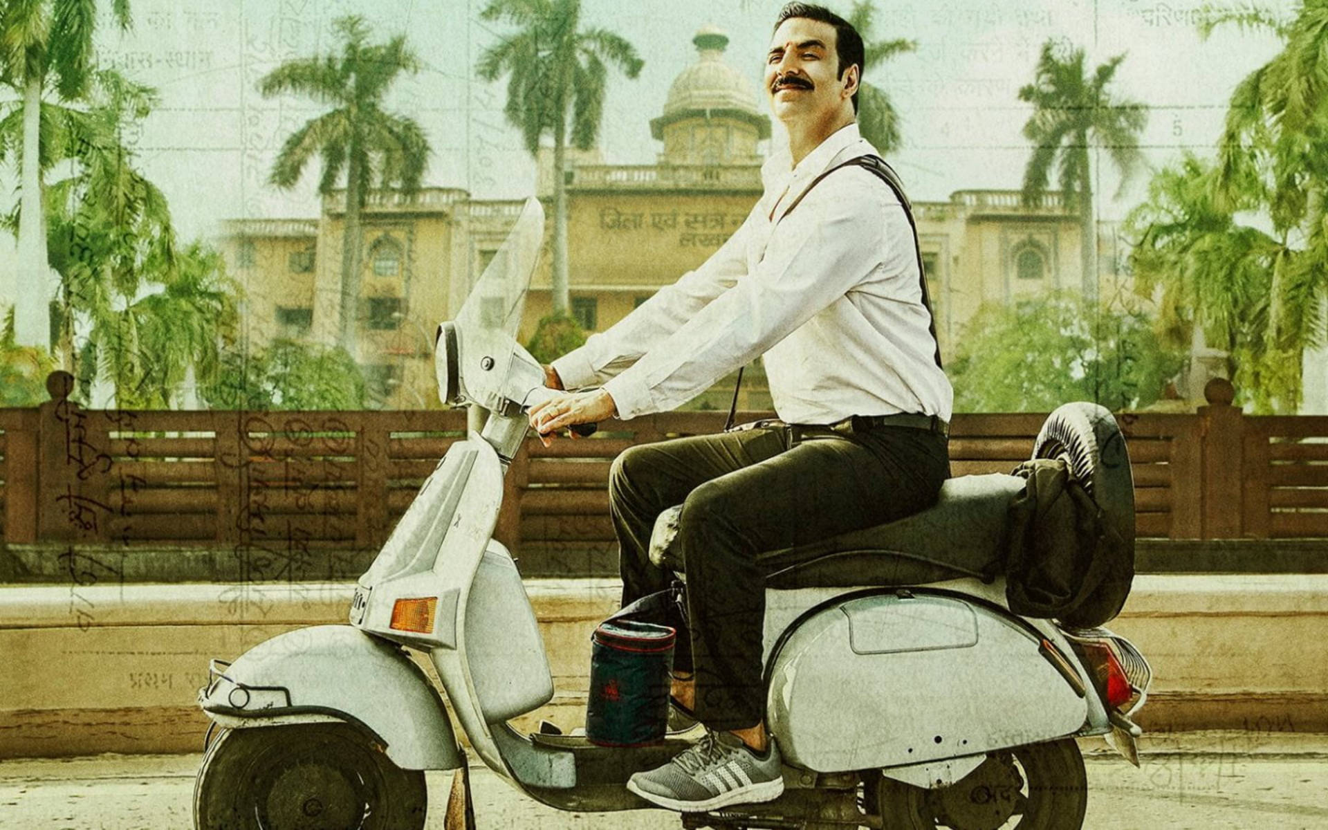 Akshay Kumar Riding Scooter