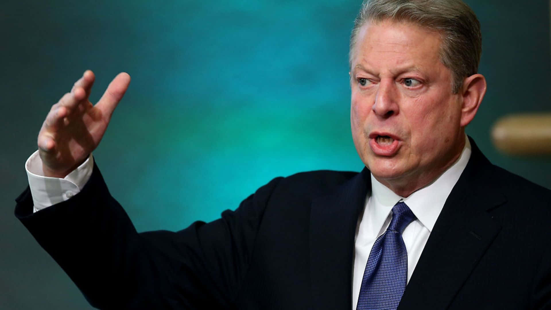 Al Gore Gesturing With His Right Hand Wallpaper