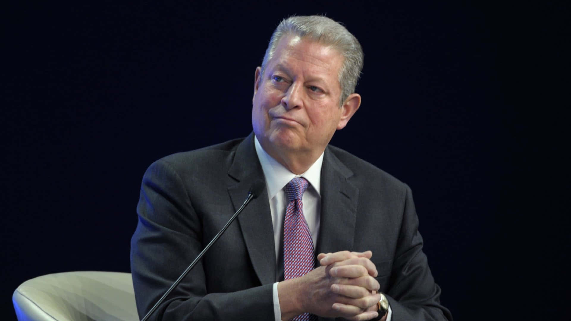 Al Gore Sitting With His Hands Clasped Wallpaper