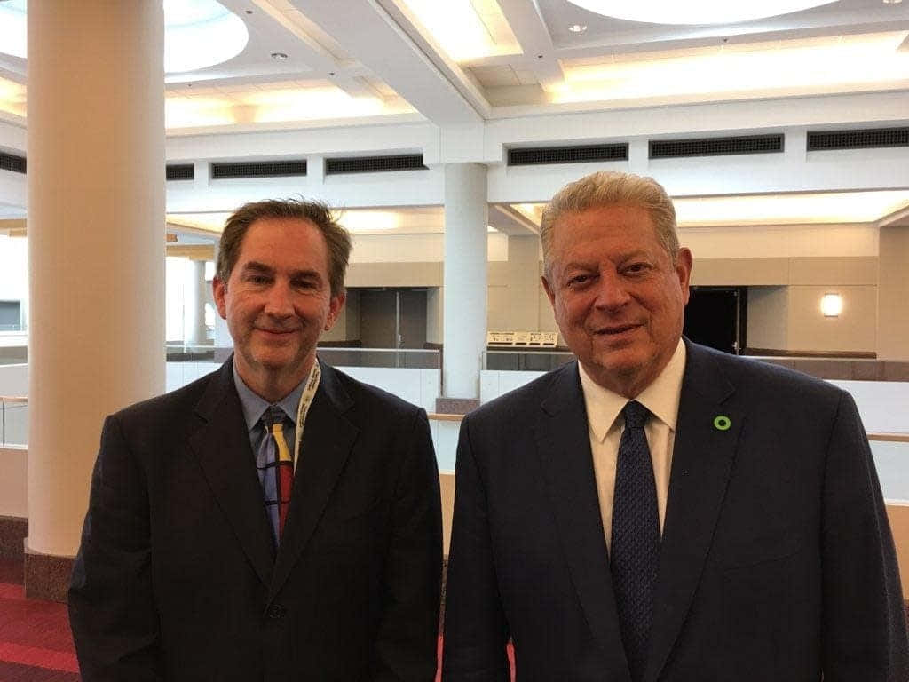 Al Gore with Meteorologist Paul Huttner discussing climate change. Wallpaper