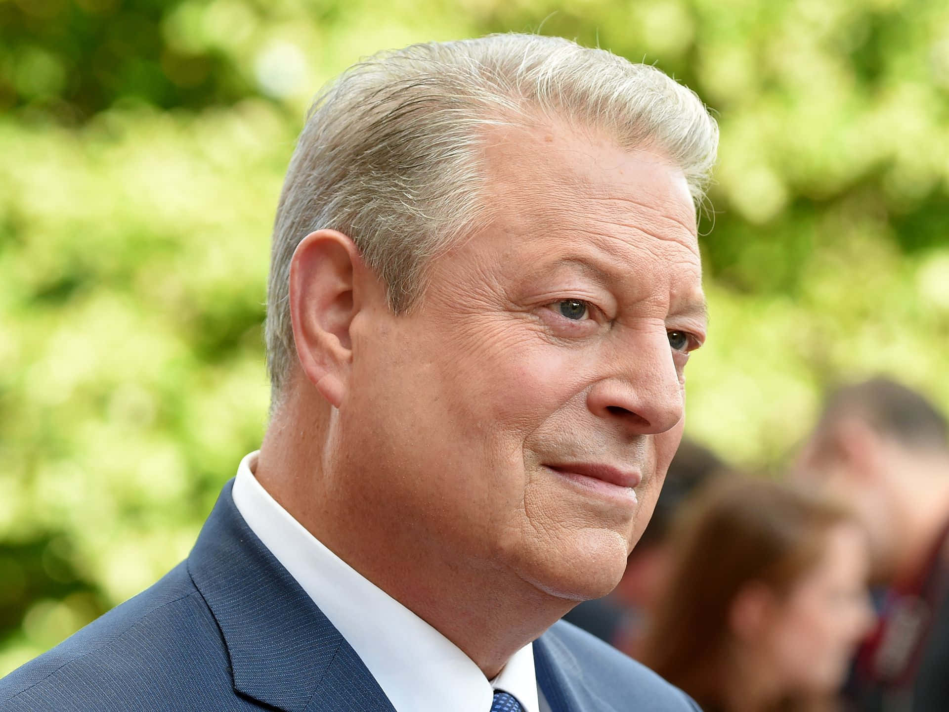 Al Gore With A Blurred Background Wallpaper