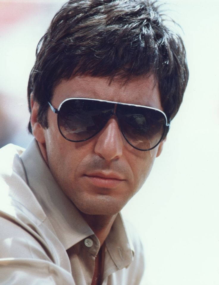 Al Pacino Scarface med briller i tætte op view wallpaper Wallpaper