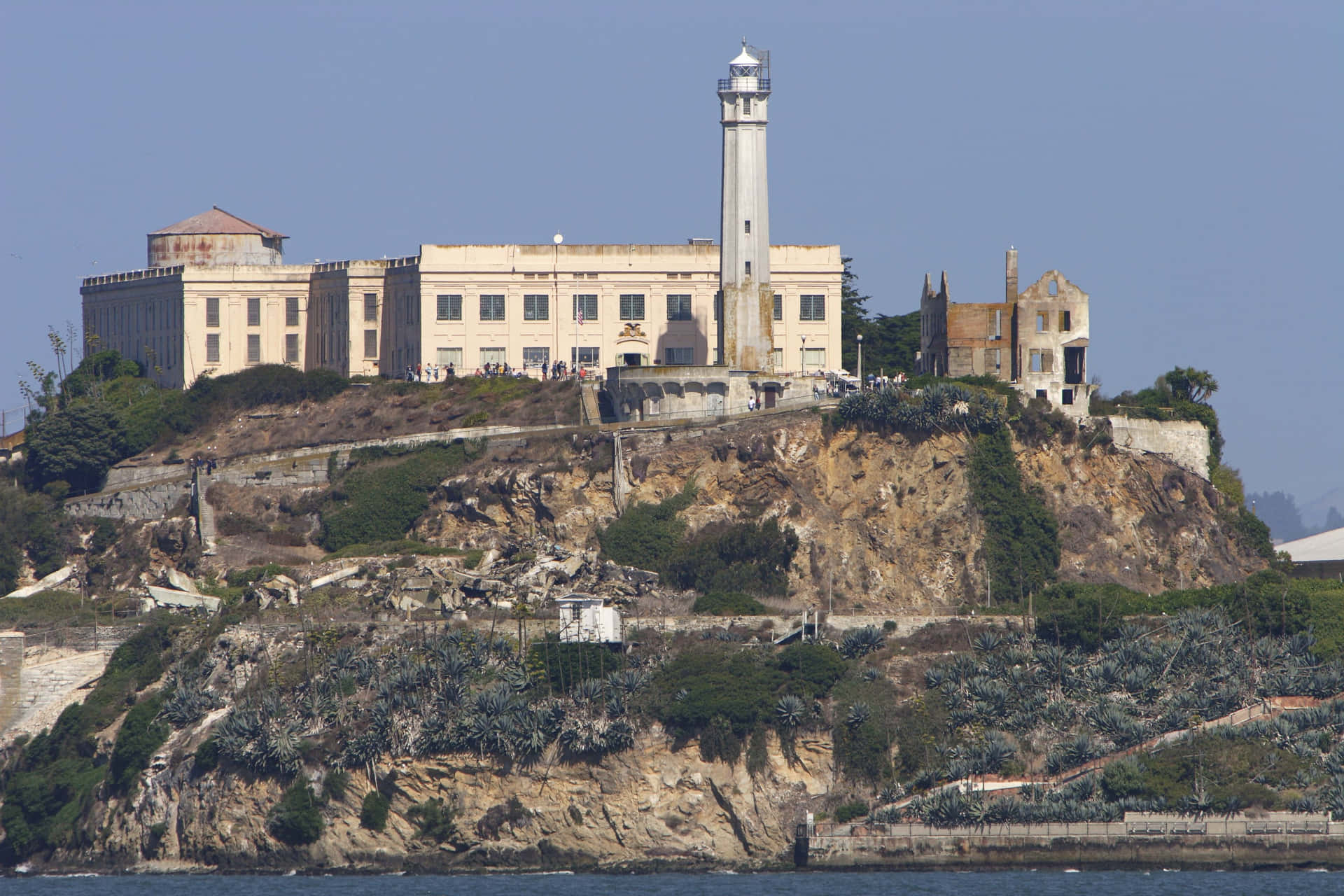 Alcatraz Island Lighthouseand Prison Buildings Wallpaper
