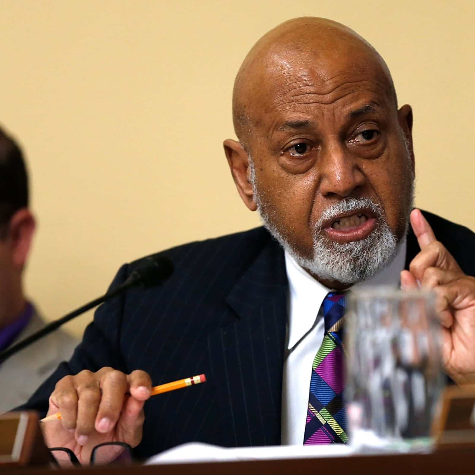 Alcee Hastings Passionerede Udtryks Tapet Wallpaper