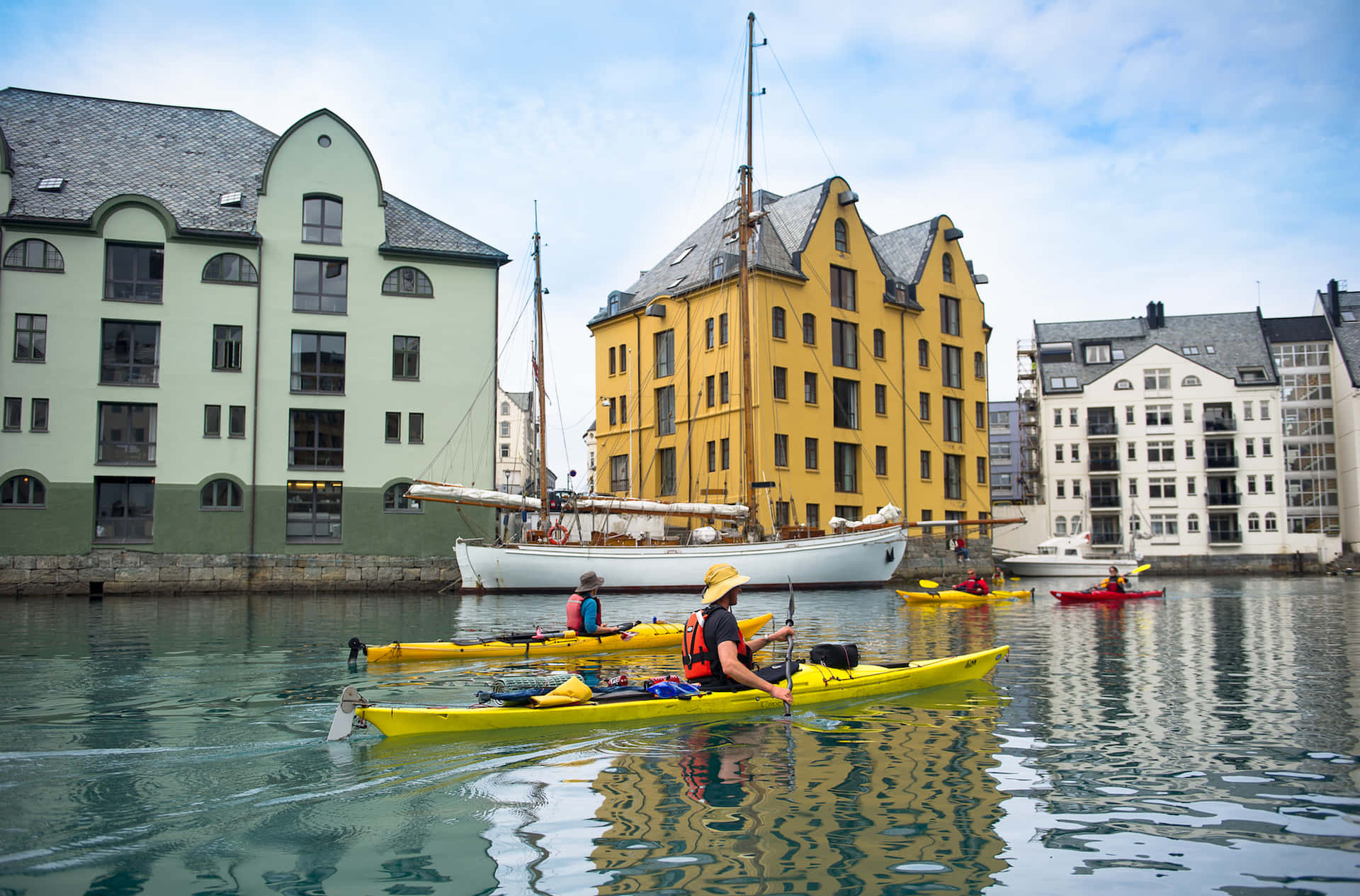 Alesund Kayaking Experience Norway Wallpaper