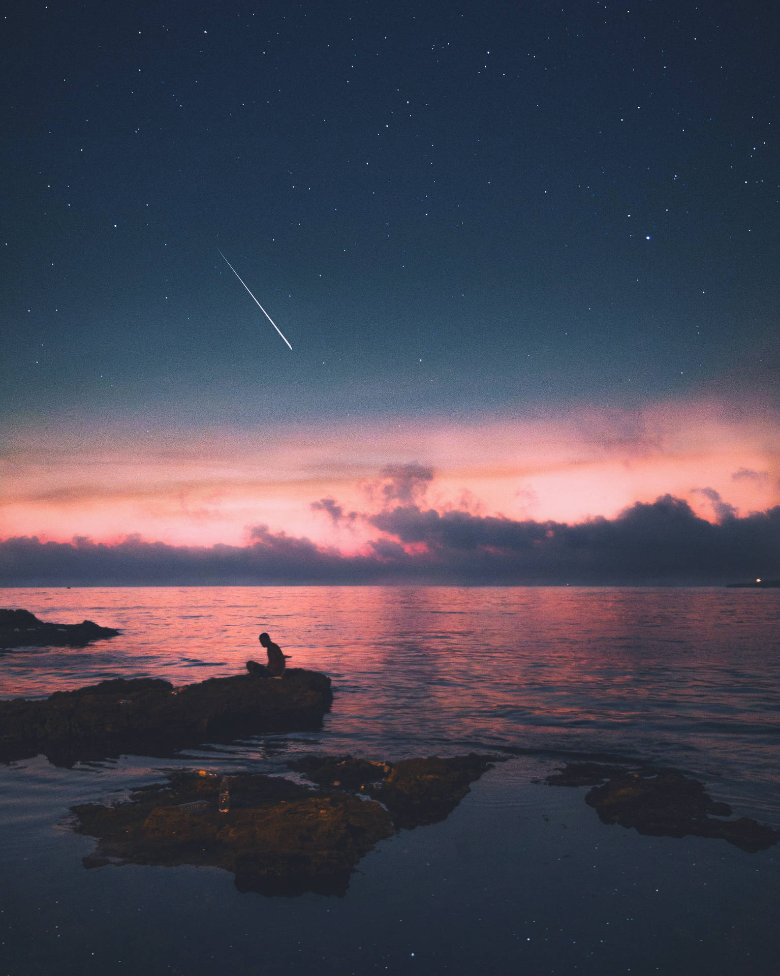 Algeria Shooting Star And Sea Background