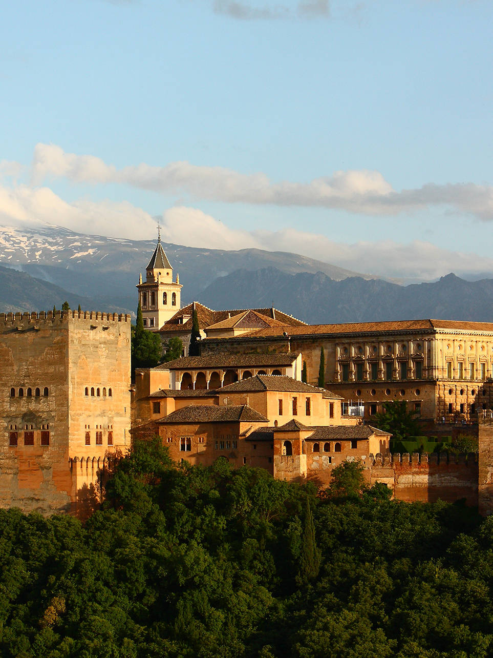 Puestade Sol En La Fortaleza De La Alhambra. Fondo de pantalla