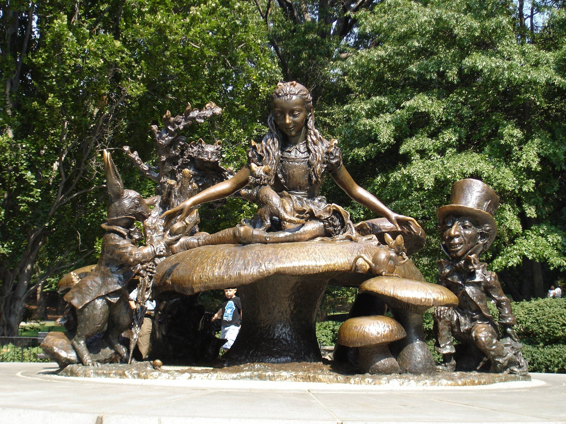 Alice Statues In Central Park Background
