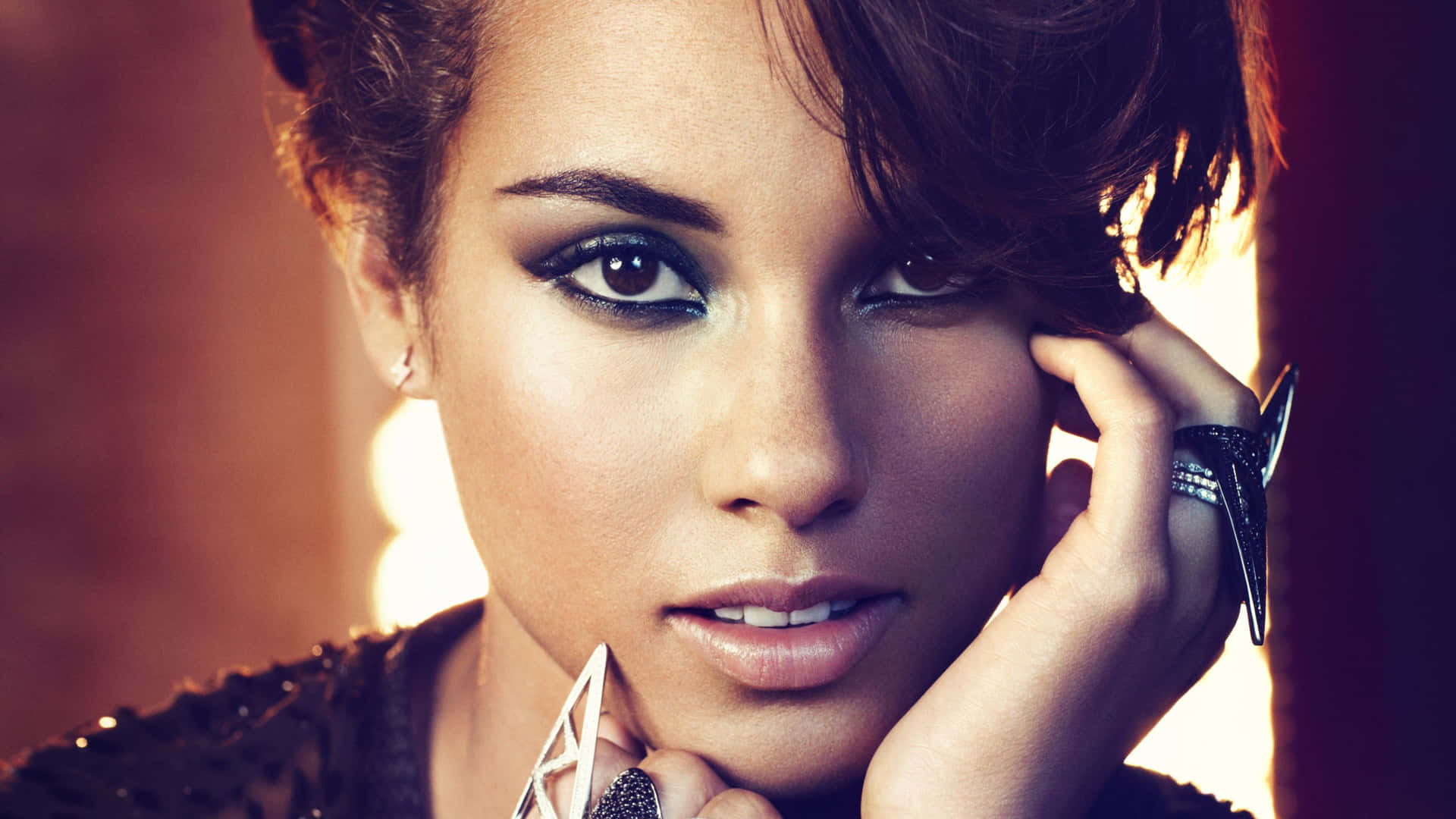 Alicia Keys - Radiant Elegance