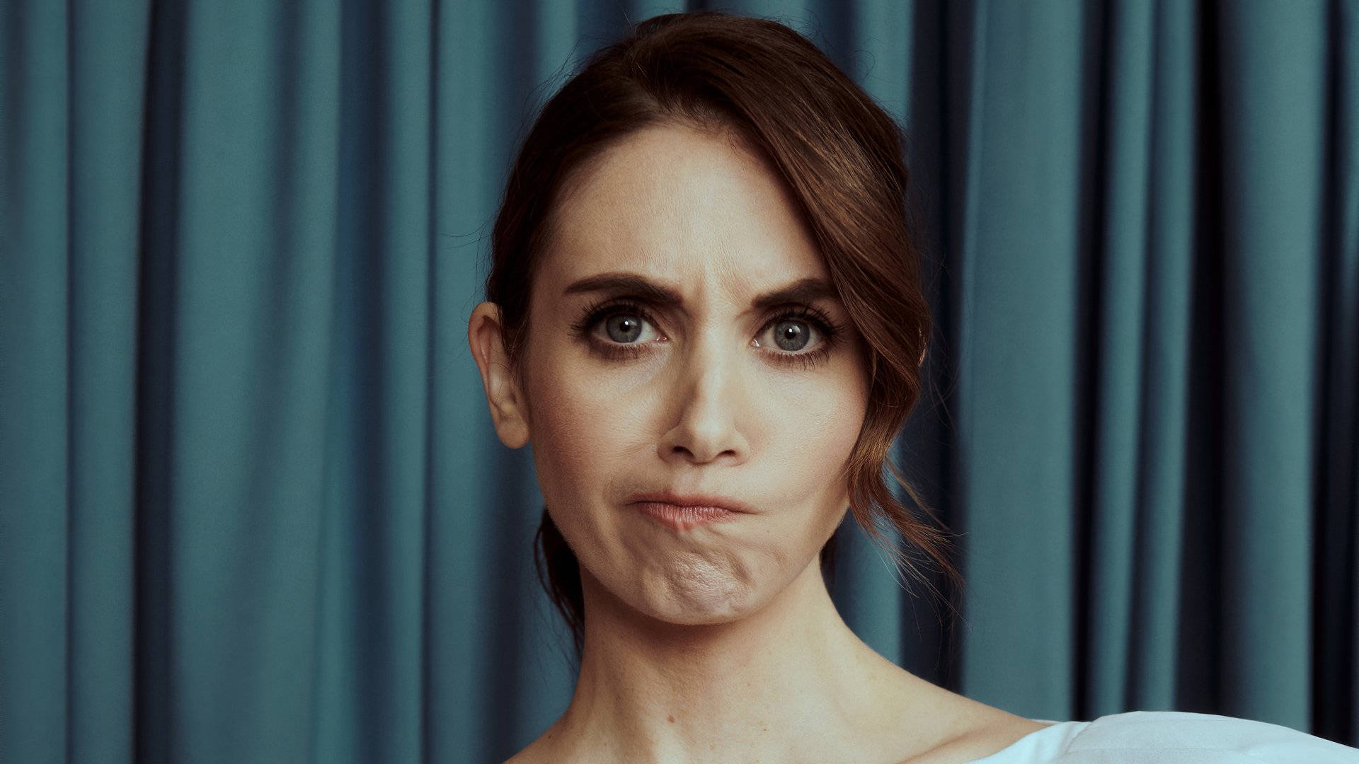 Alison Brie Wacky Facial Expression
