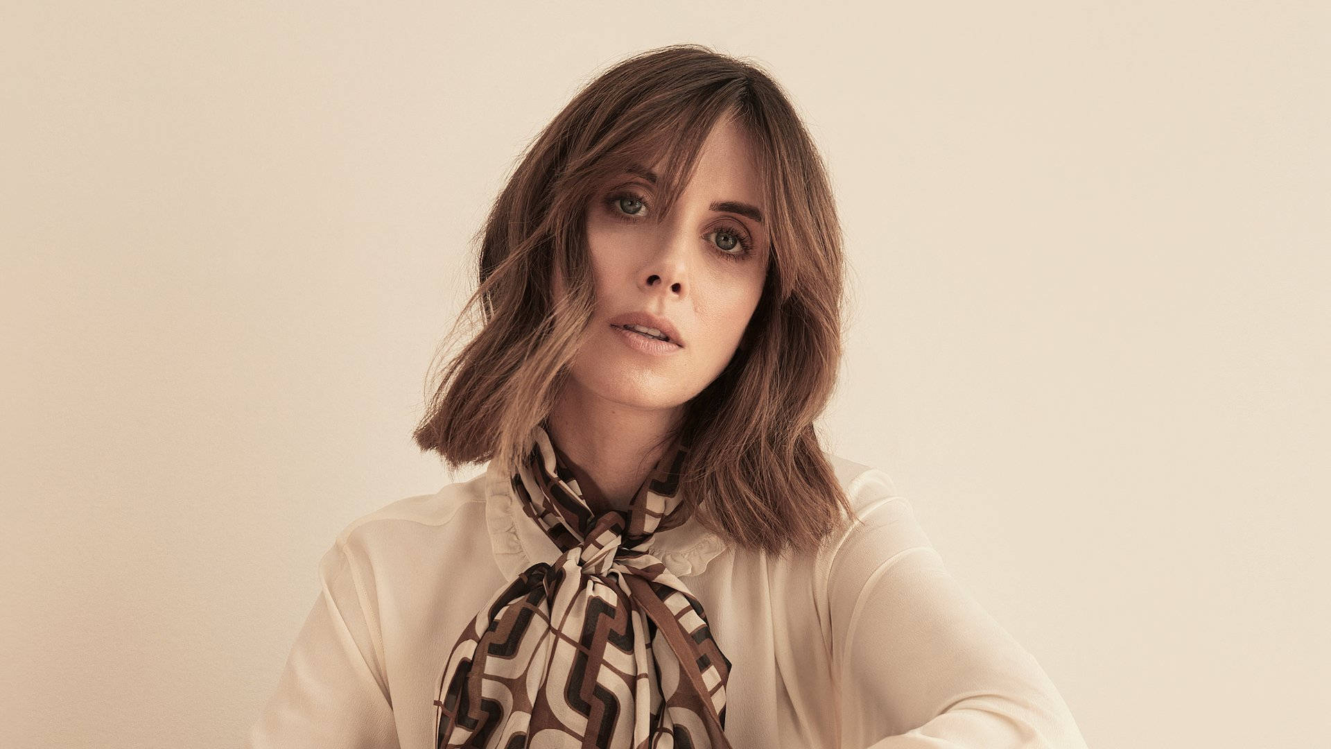 Alison Brie Wearing Scarf