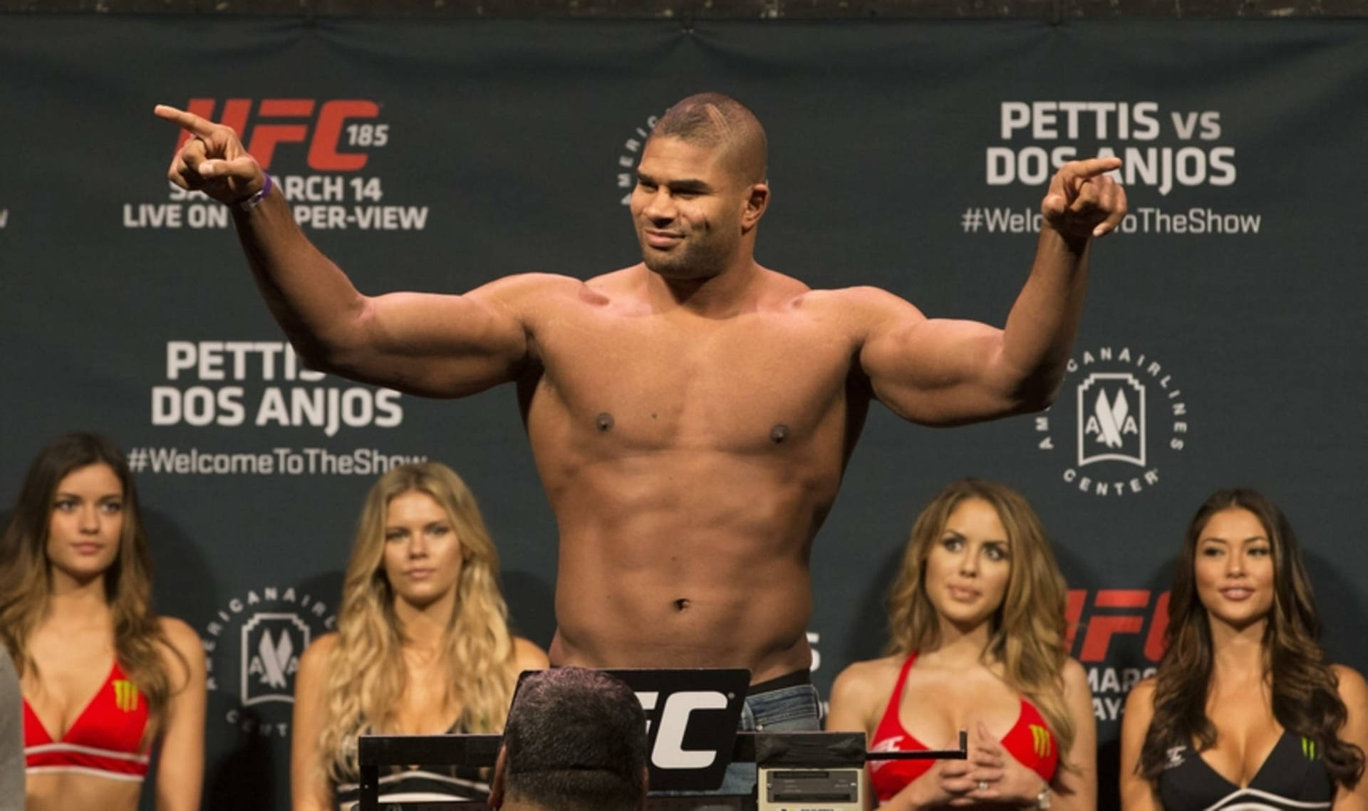 Alistair Overeem Pointing To Audience Wallpaper