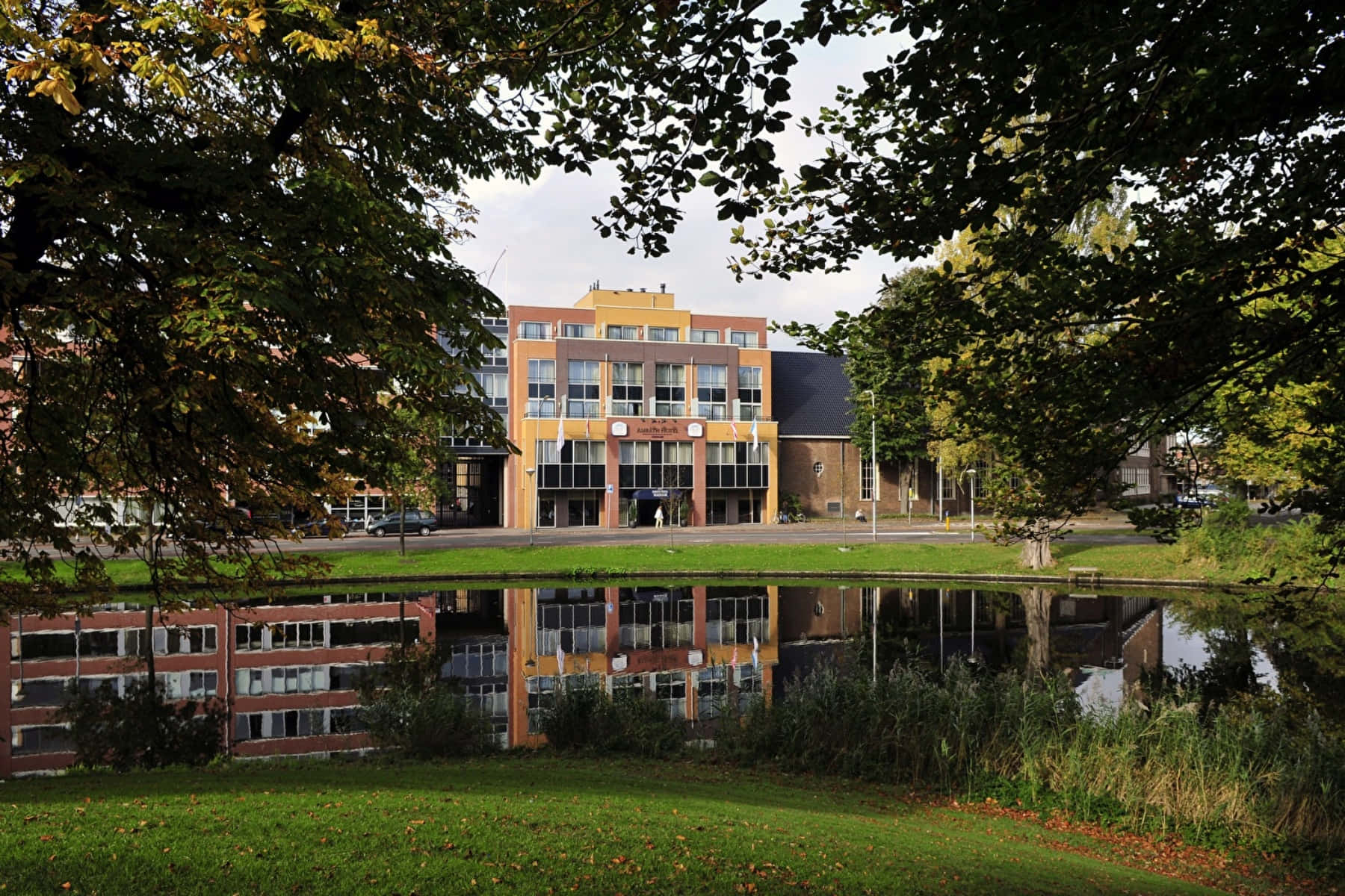 Alkmaar Modern Building Reflection Wallpaper