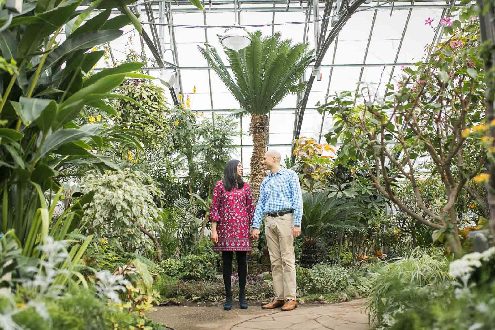 Allan Gardens Conservatory Couple Visit Wallpaper