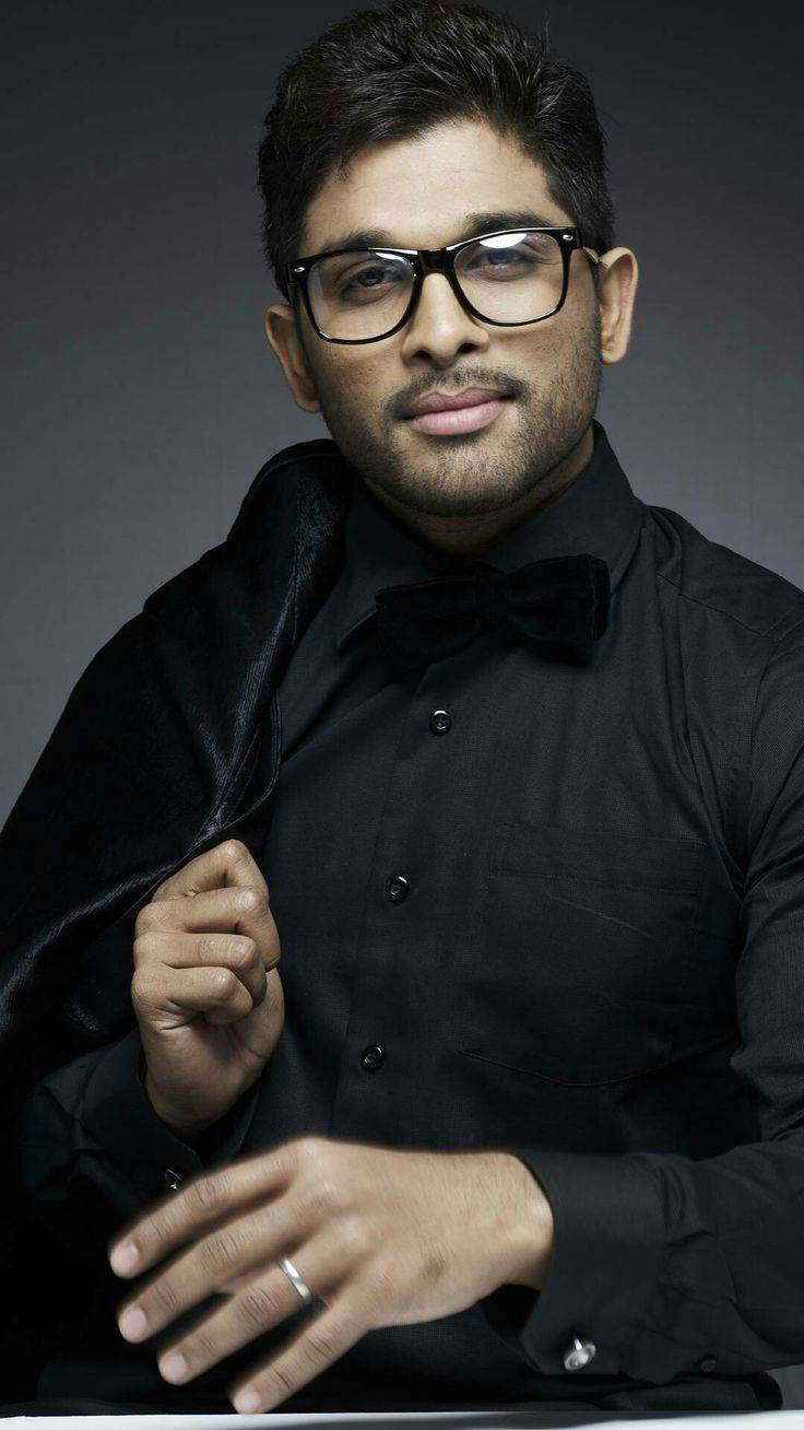 Allu Arjun-approved ways to style a black tee | Lifestyle News, Times Now