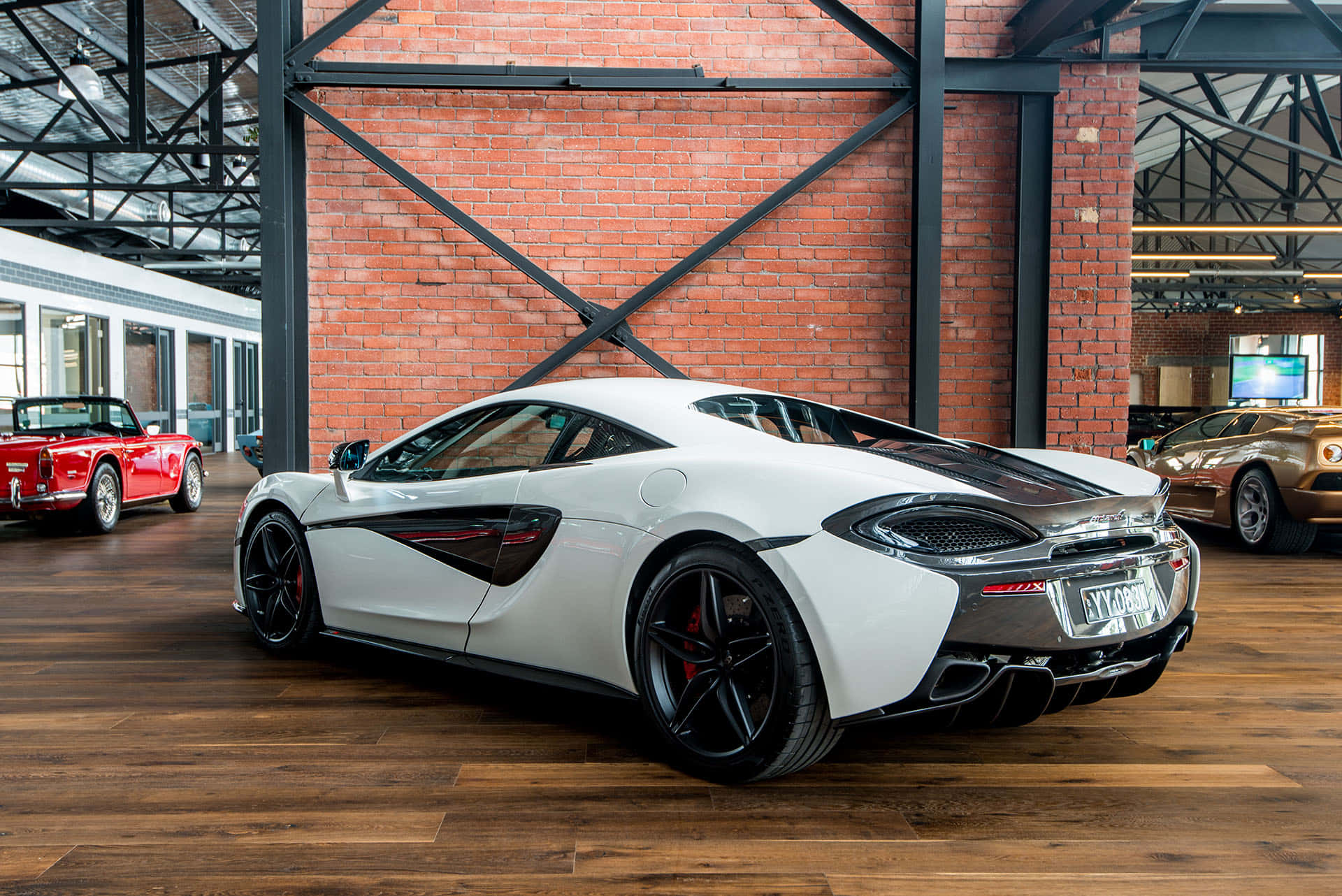 Alluring Power - The Mclaren 570s Wallpaper