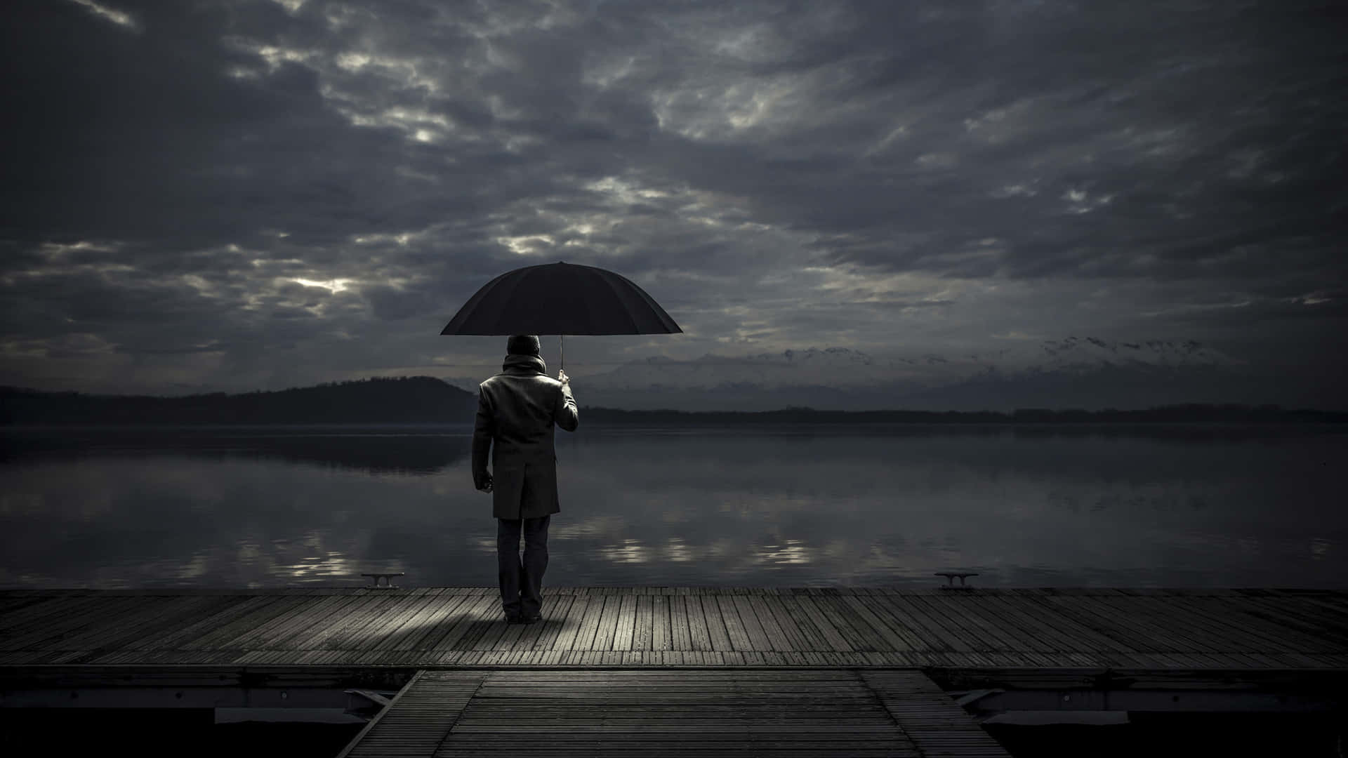 Imagemde Um Homem Triste E Sozinho Com Guarda-chuva.
